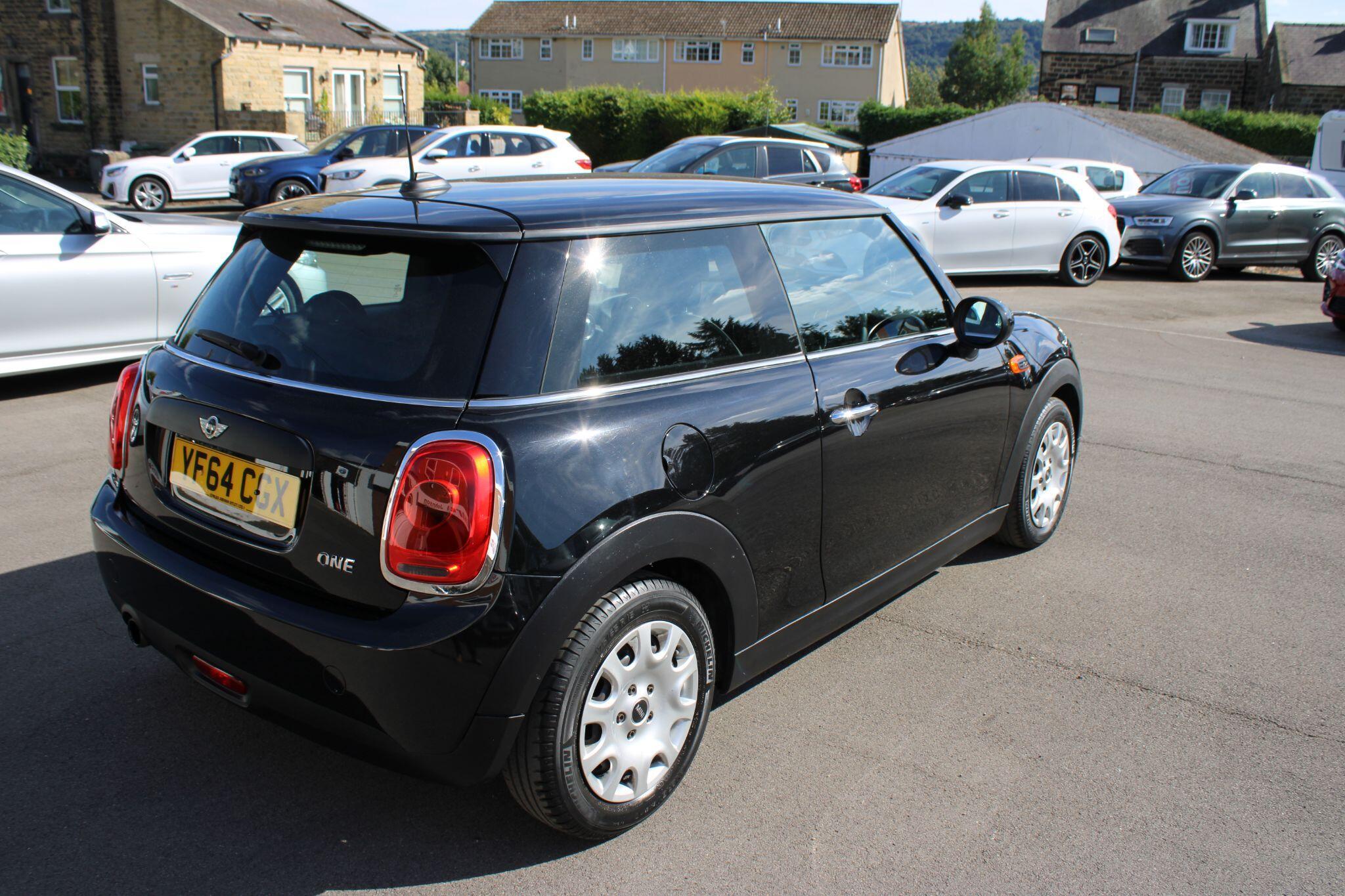 MINI Hatch - Image 14