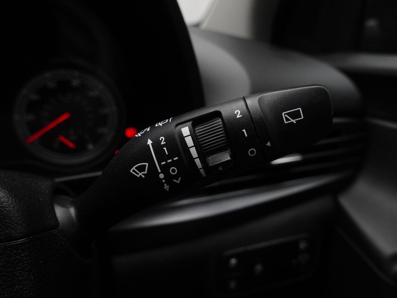 Hyundai i20 - Image 33