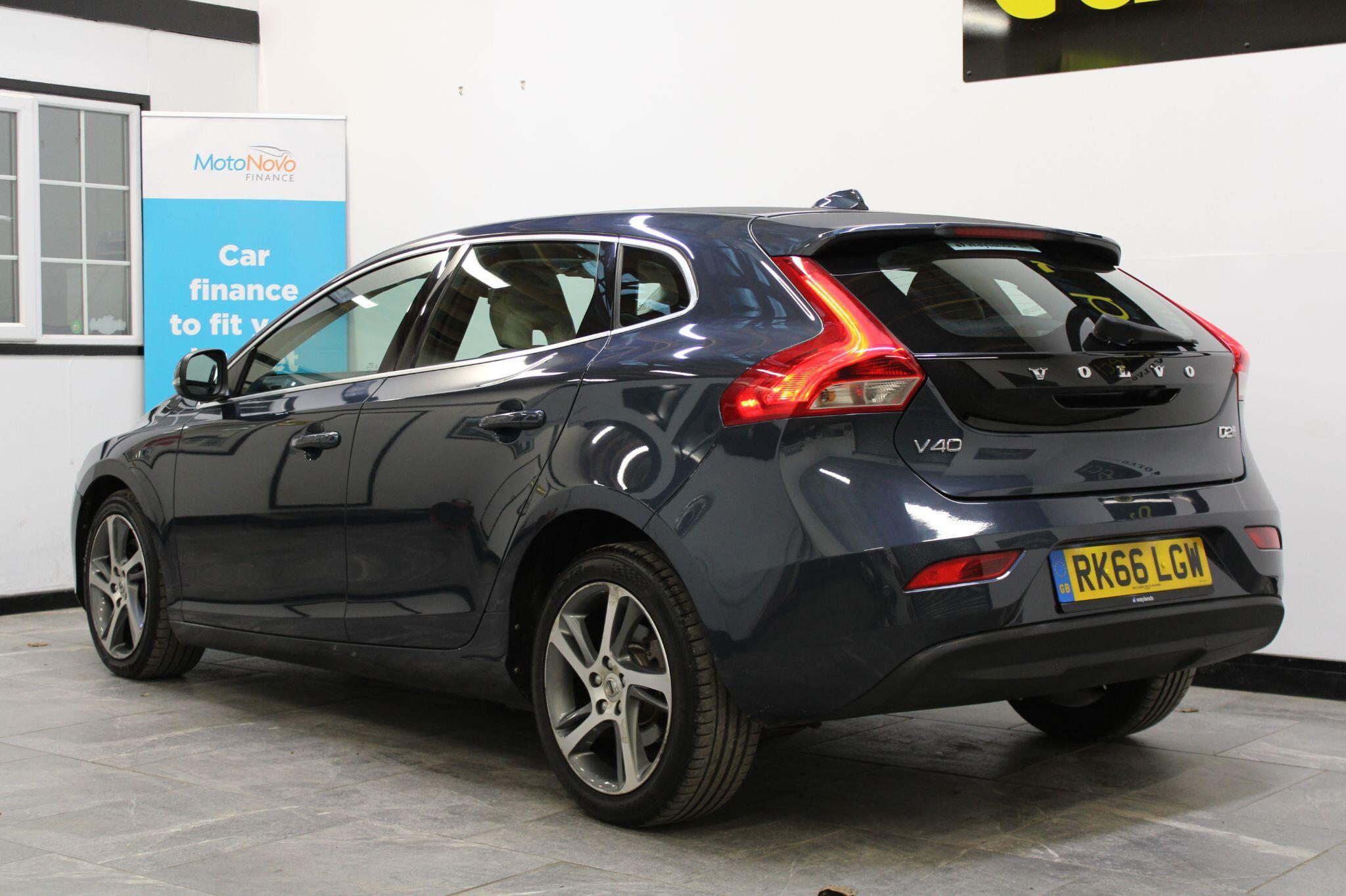 Volvo V40 - Image 3