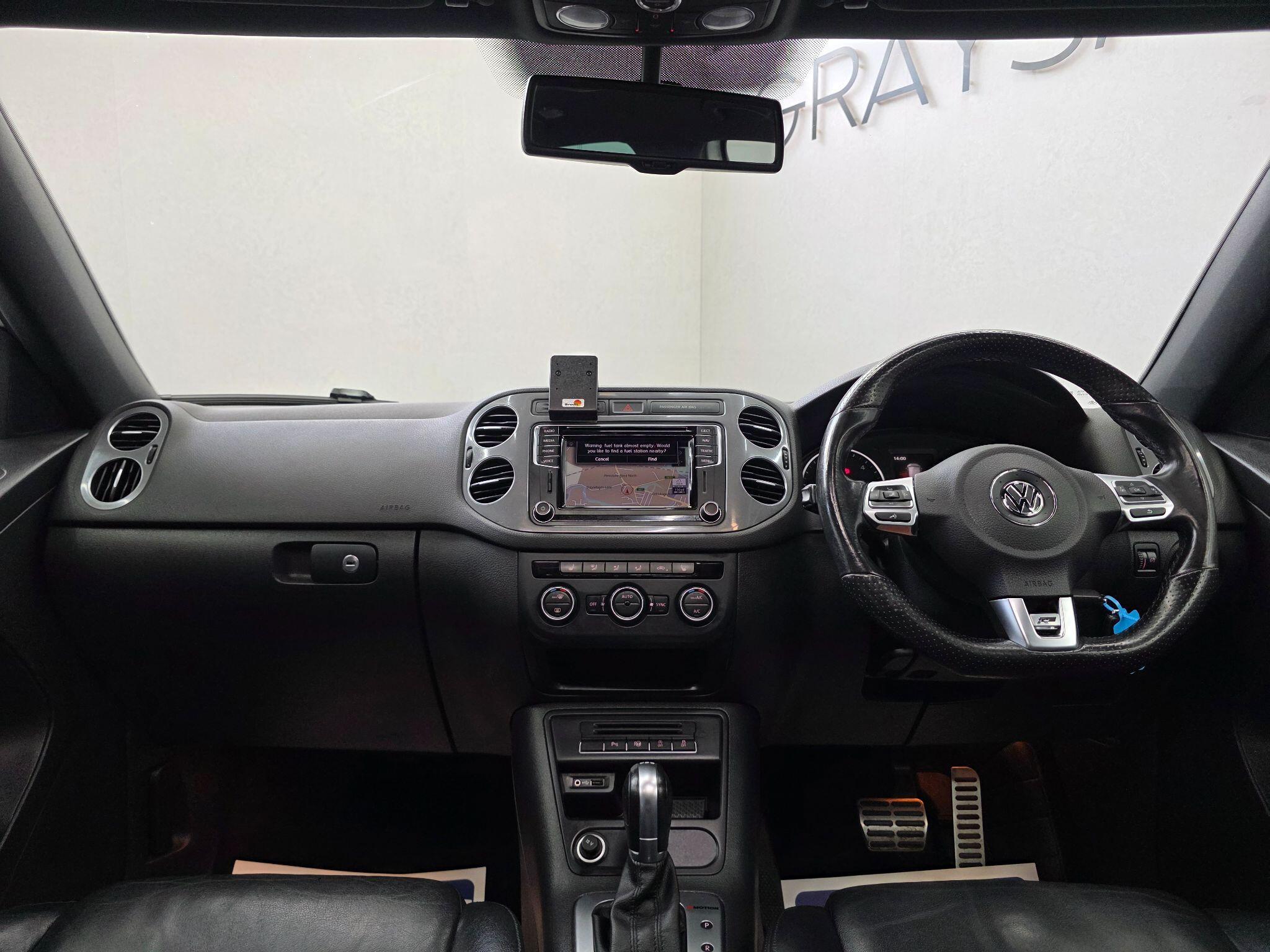 Volkswagen Tiguan - Image 14