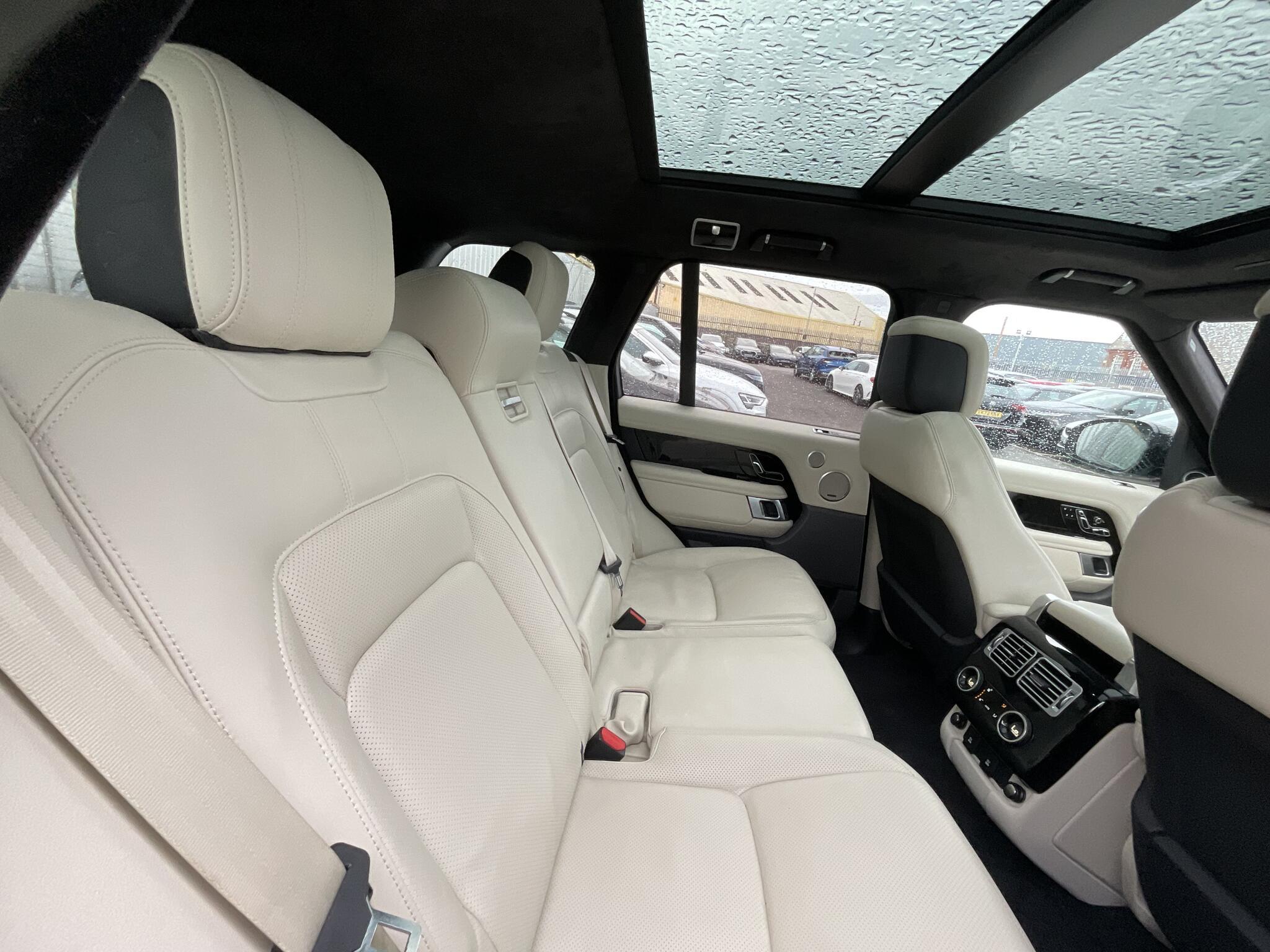 Land Rover Range Rover - Image 10