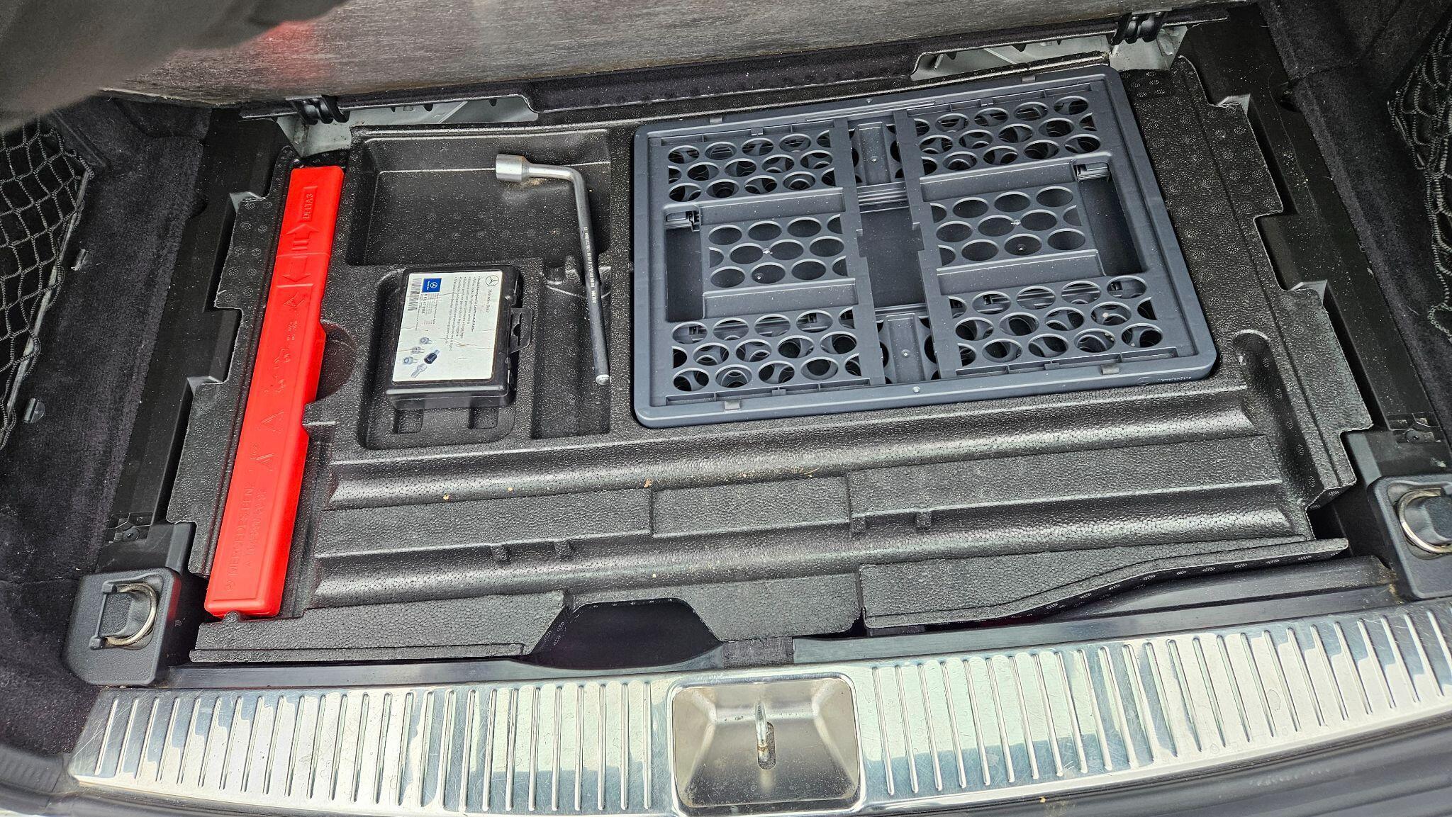 Mercedes C Class - Image 52