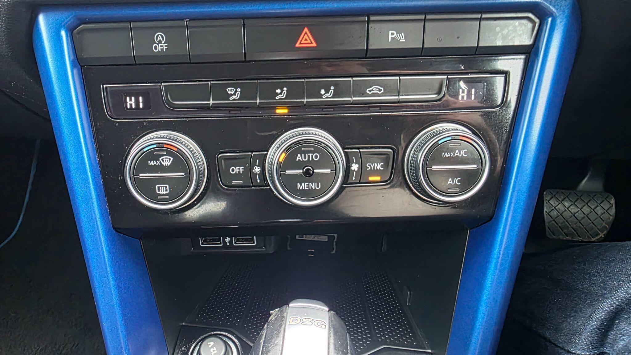 Volkswagen T-Roc - Image 42