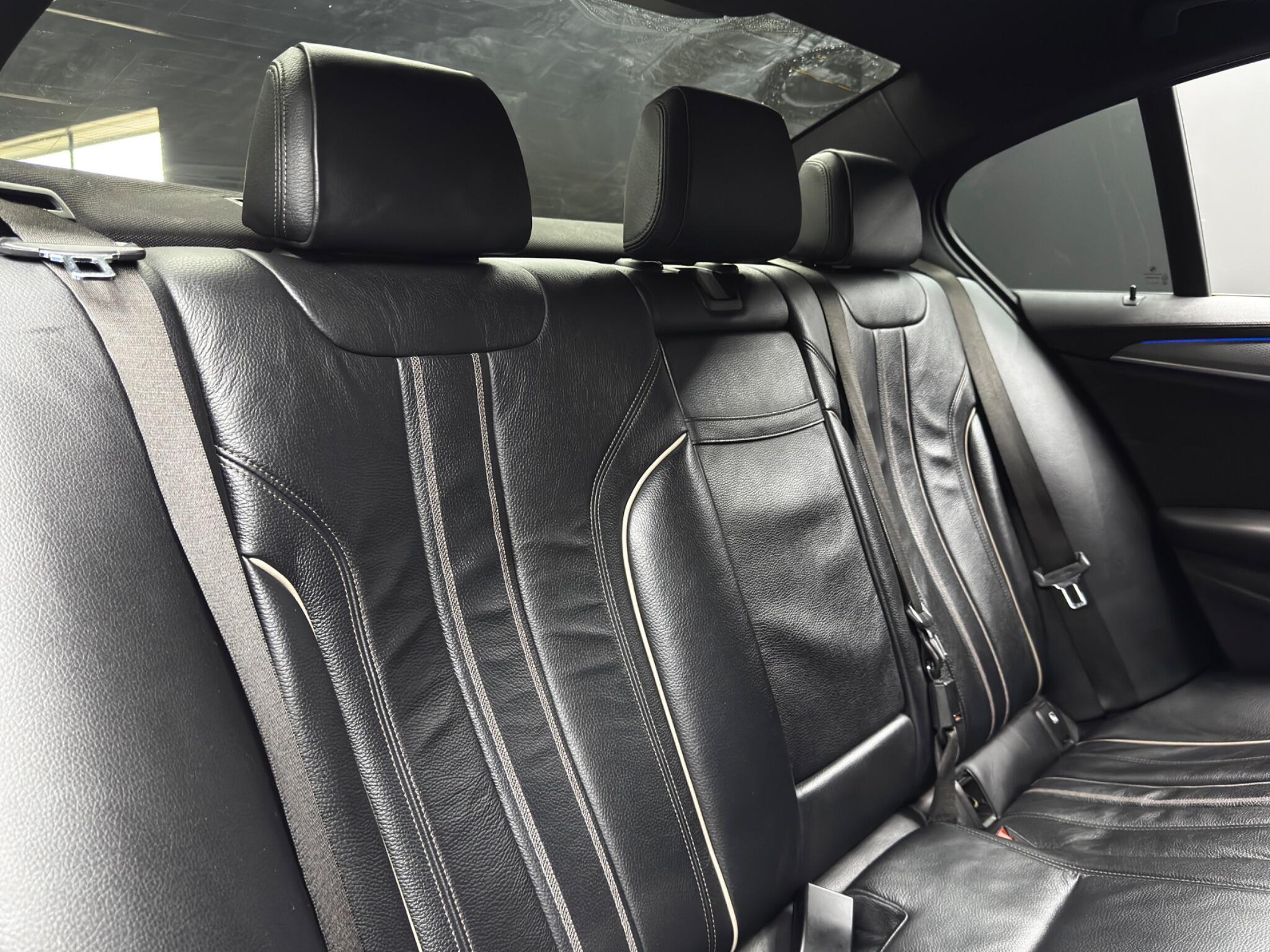 BMW 5 Series - Image 15