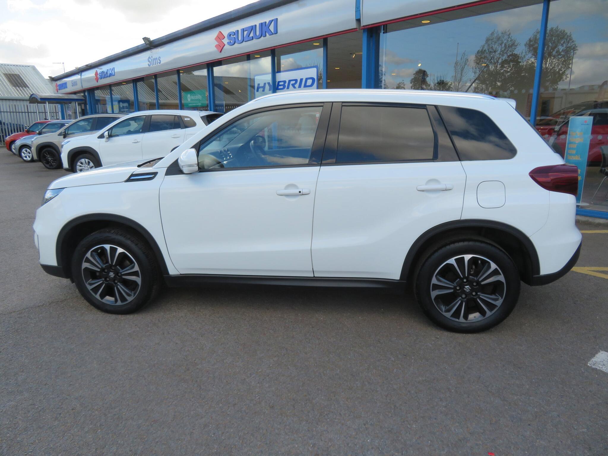 Suzuki Vitara - Image 10