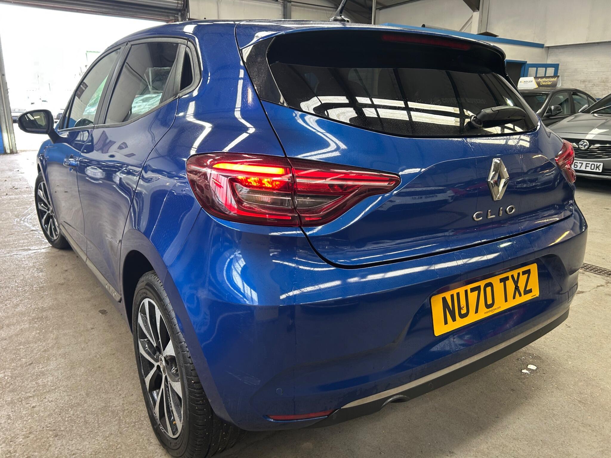 Renault Clio - Image 5