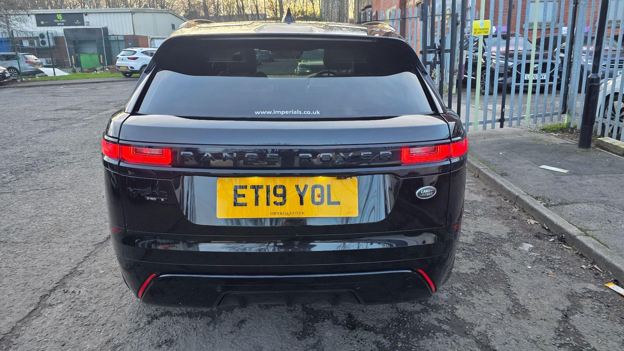Land Rover Range Rover Velar - Image 25