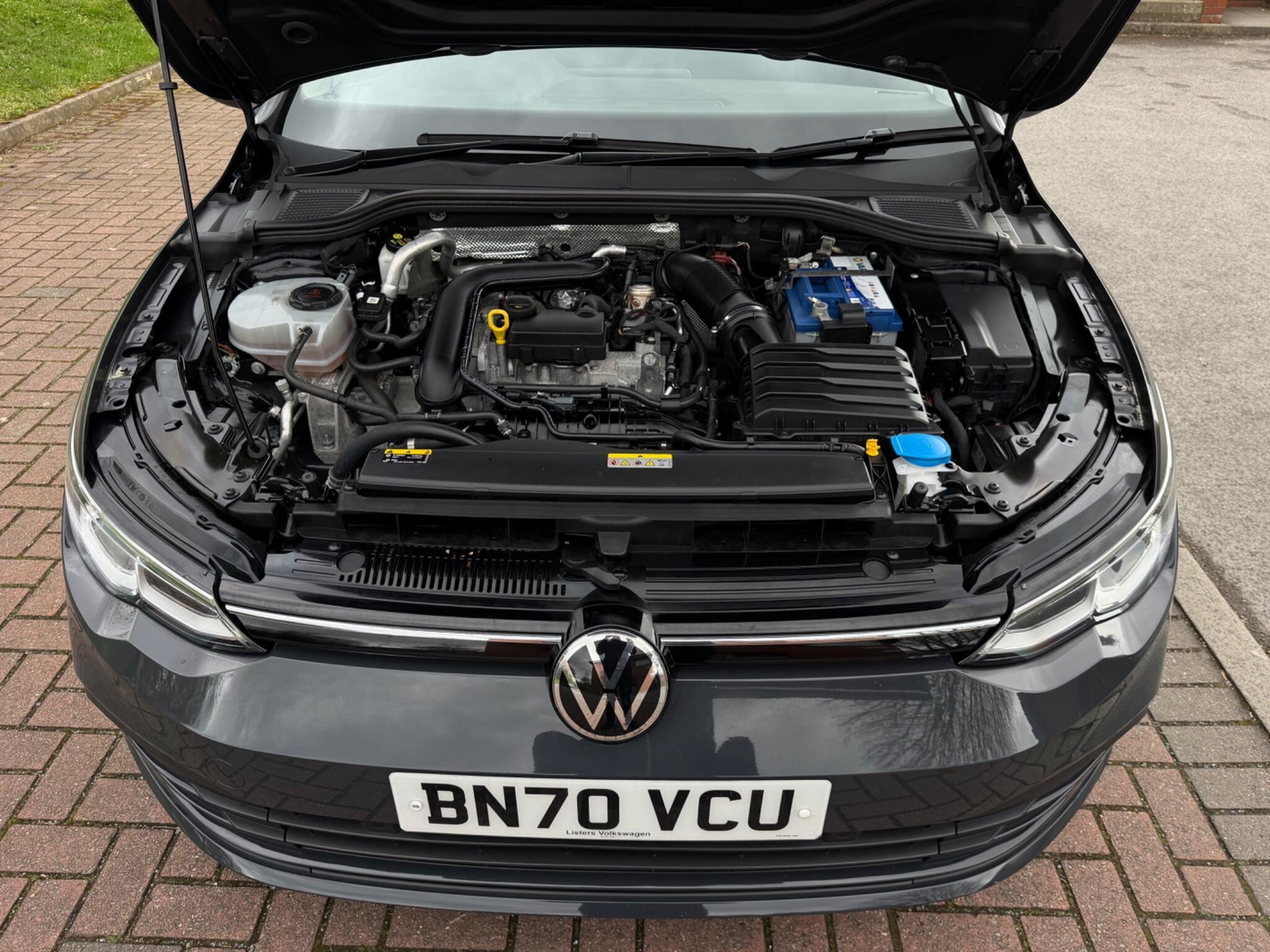 Volkswagen Golf - Image 26