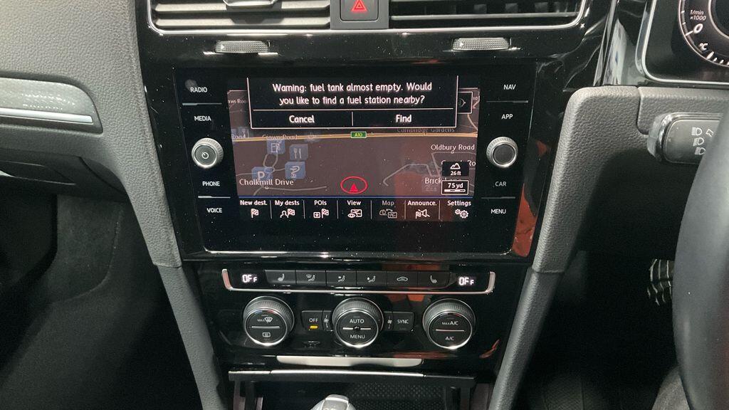 Volkswagen Golf - Image 2