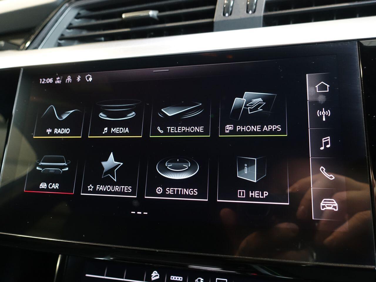 Audi E-Tron - Image 31