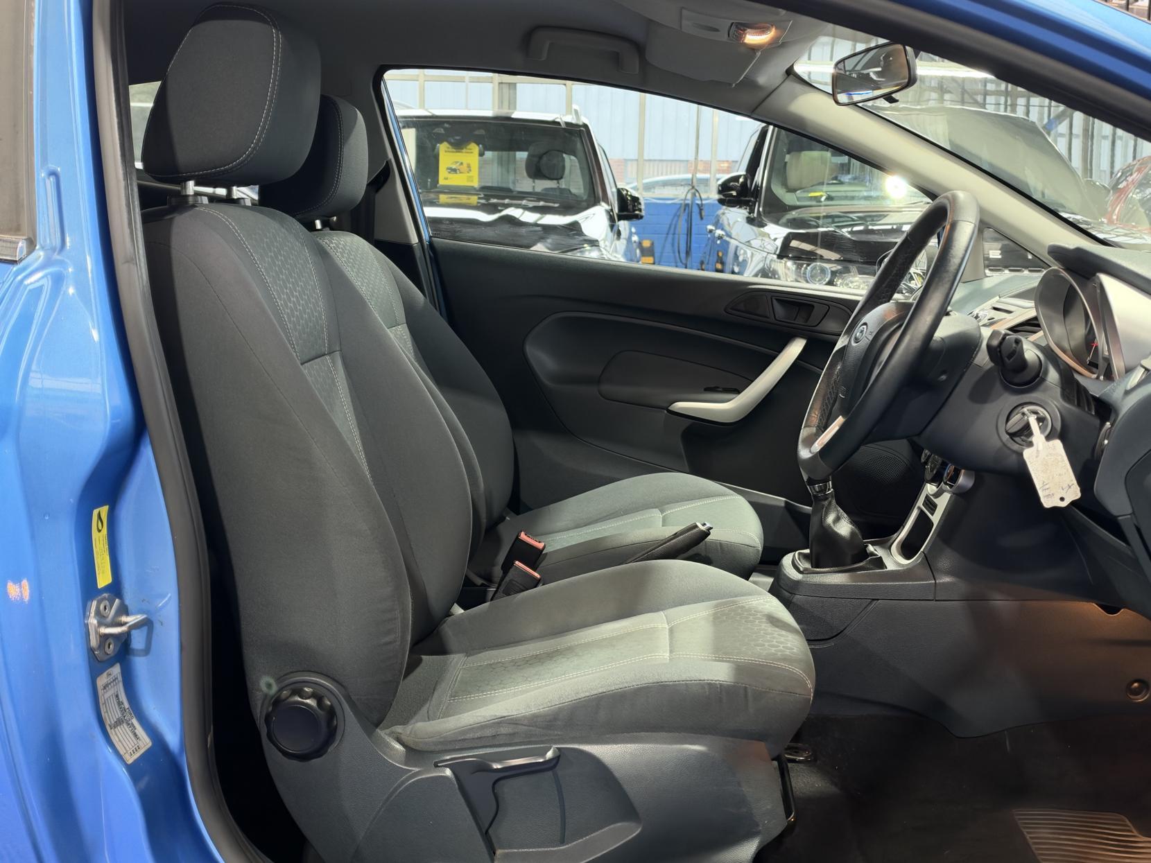 Ford Fiesta - Image 14