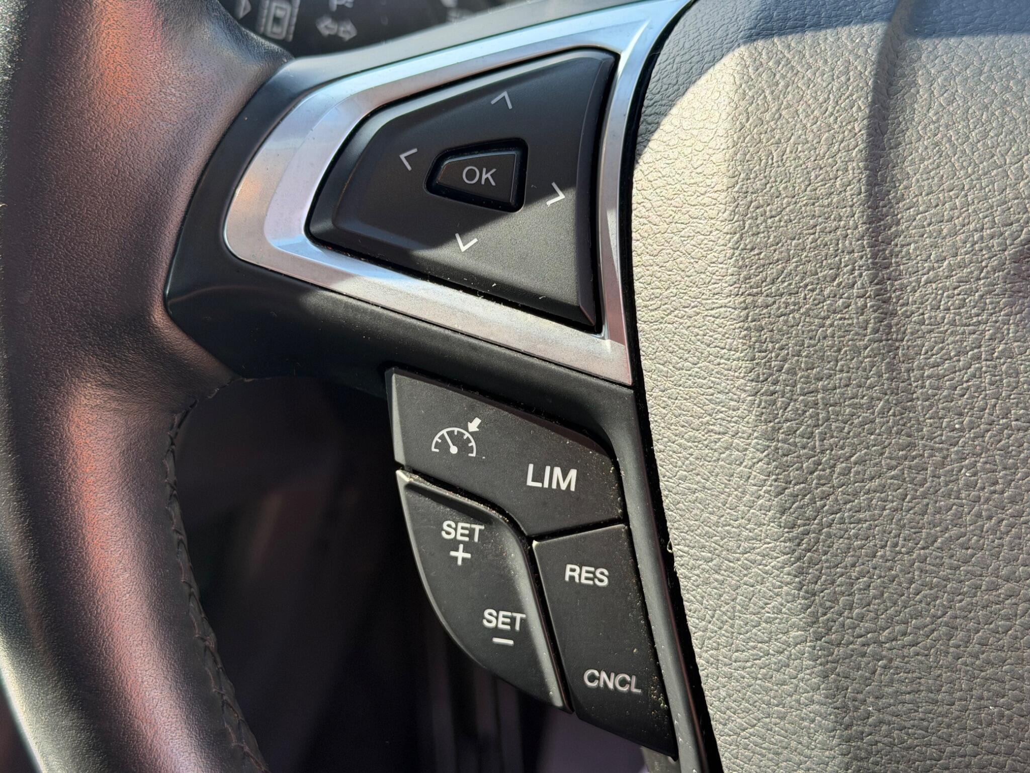 Ford Mondeo - Image 18