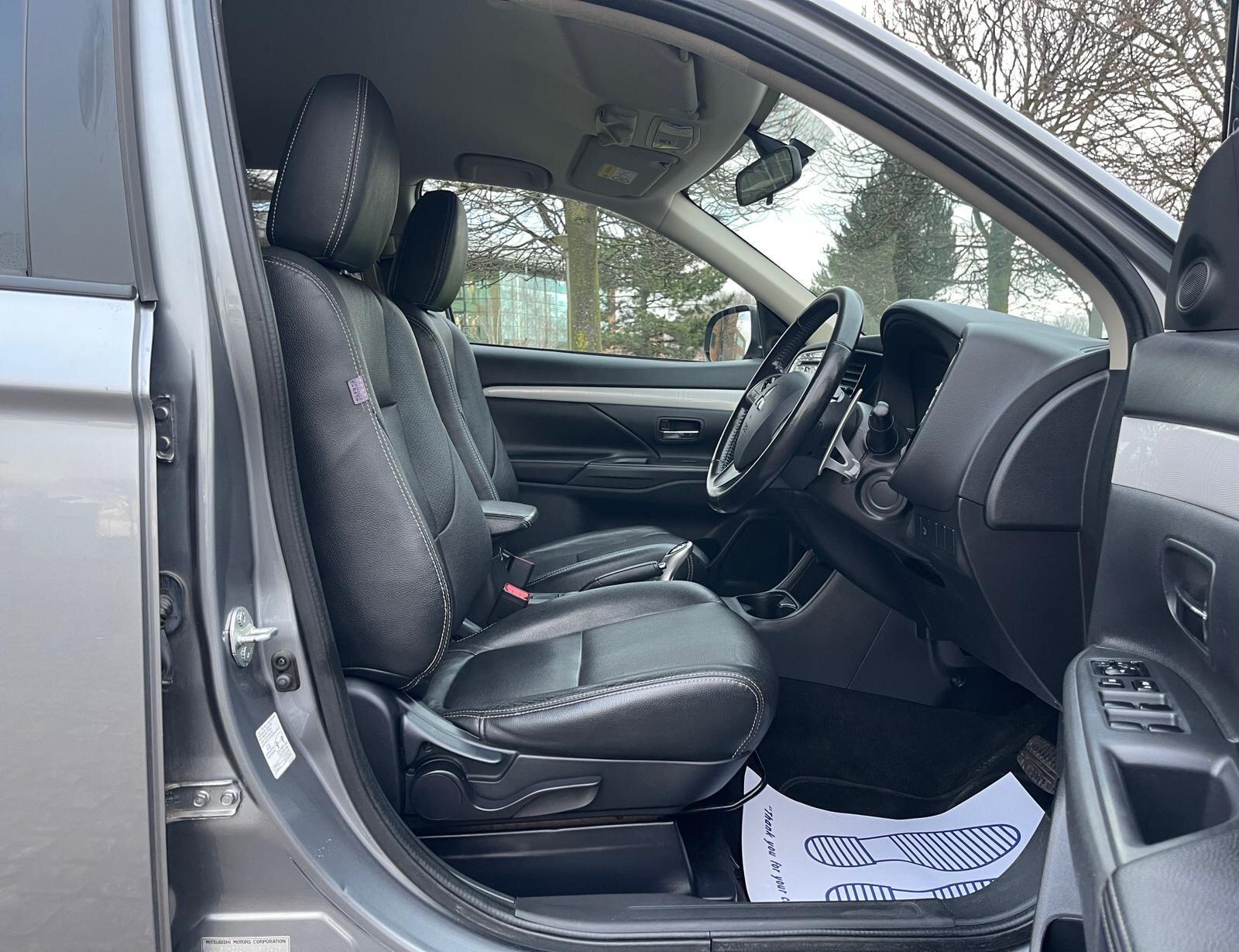 Mitsubishi Outlander - Image 20