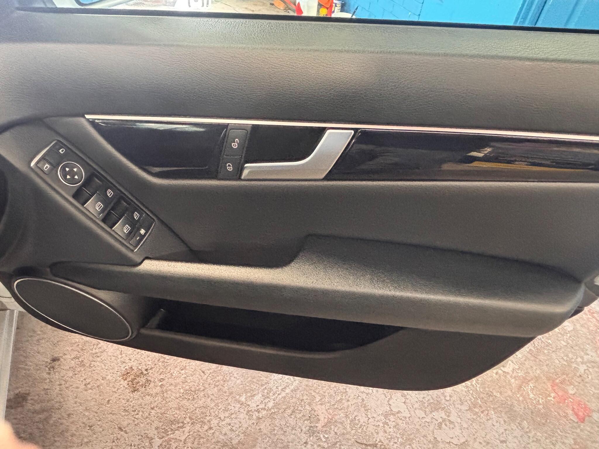 Mercedes C Class - Image 11