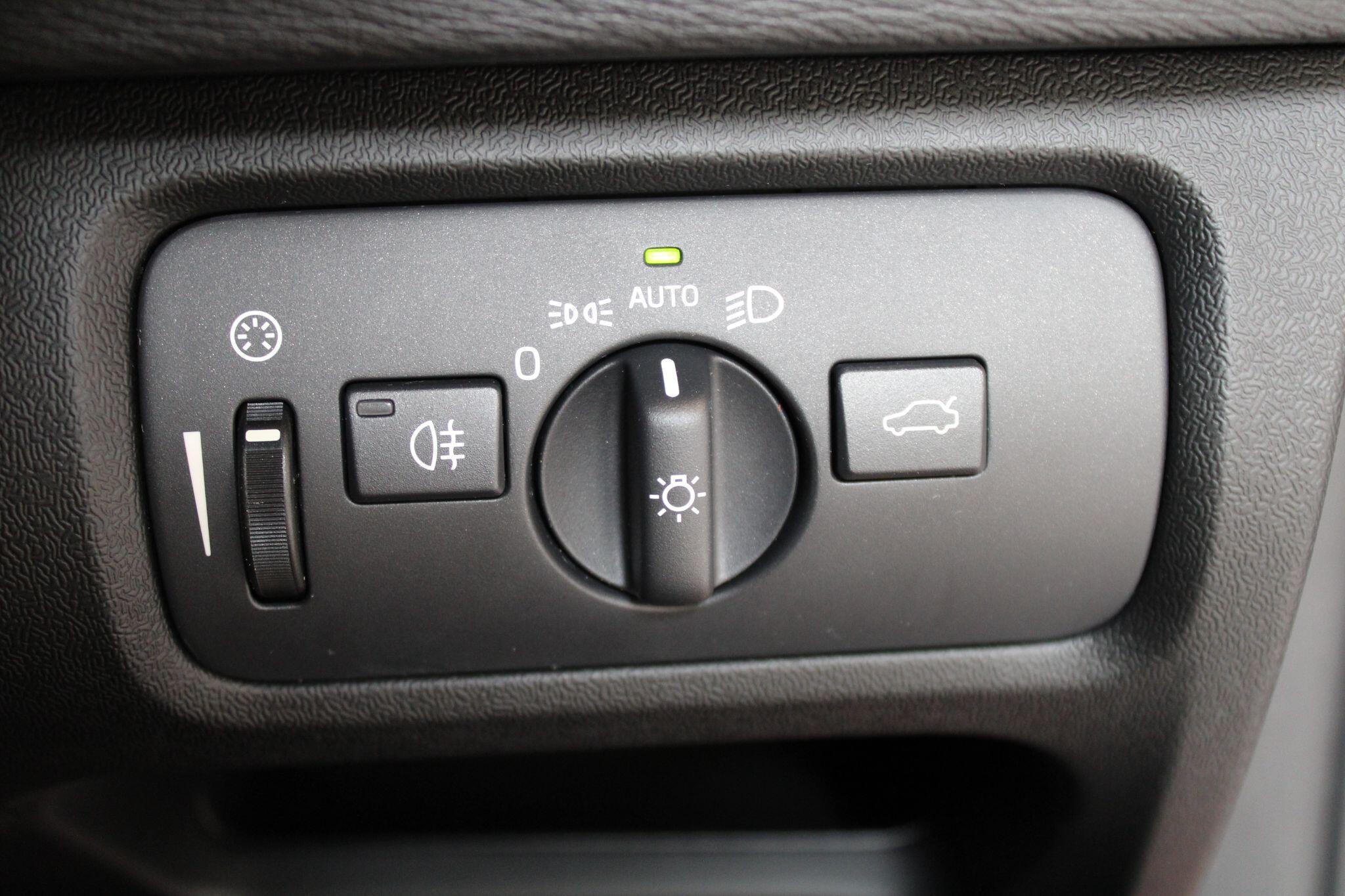 Volvo V40 - Image 52