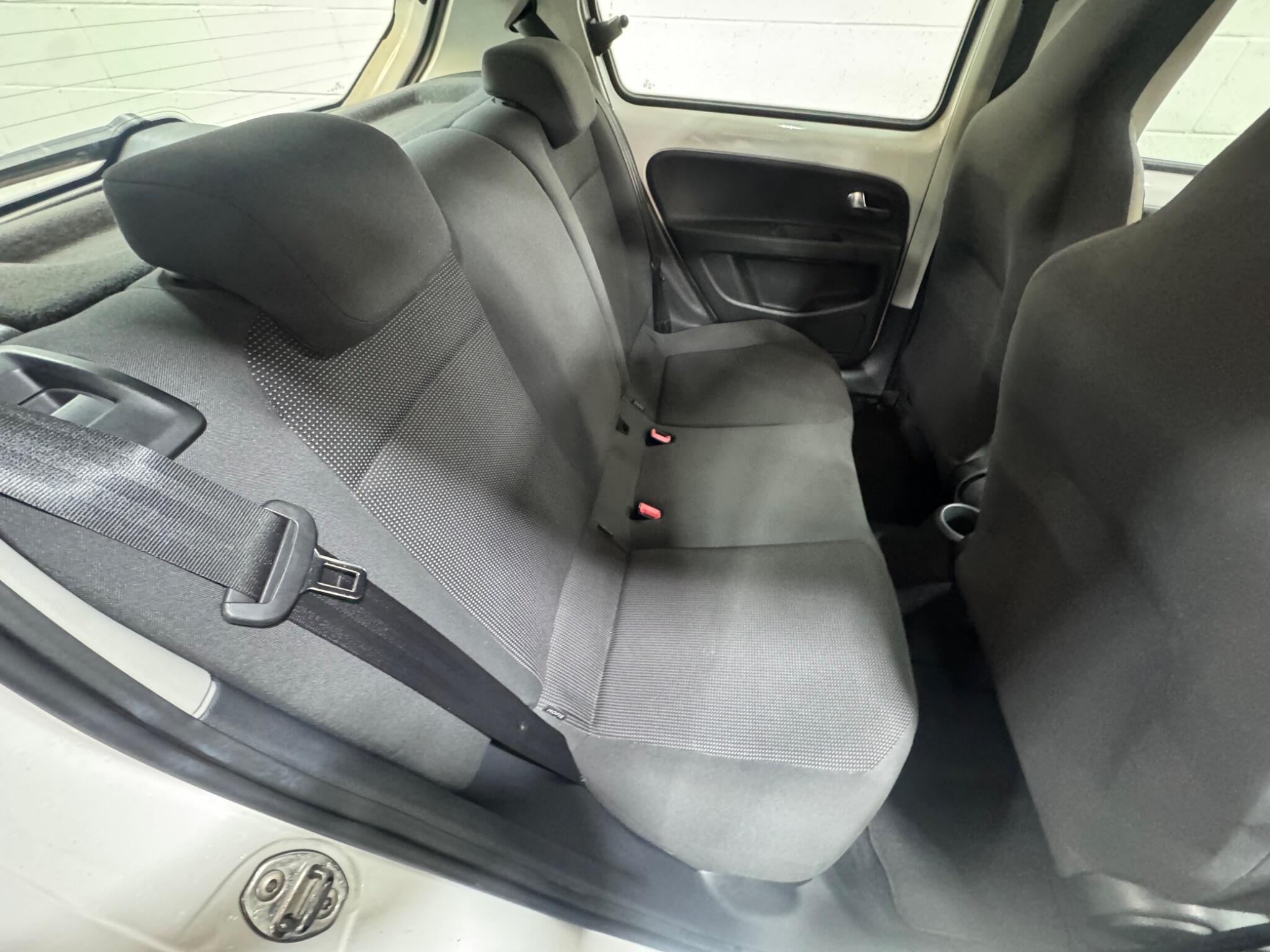 Volkswagen up! - Image 12