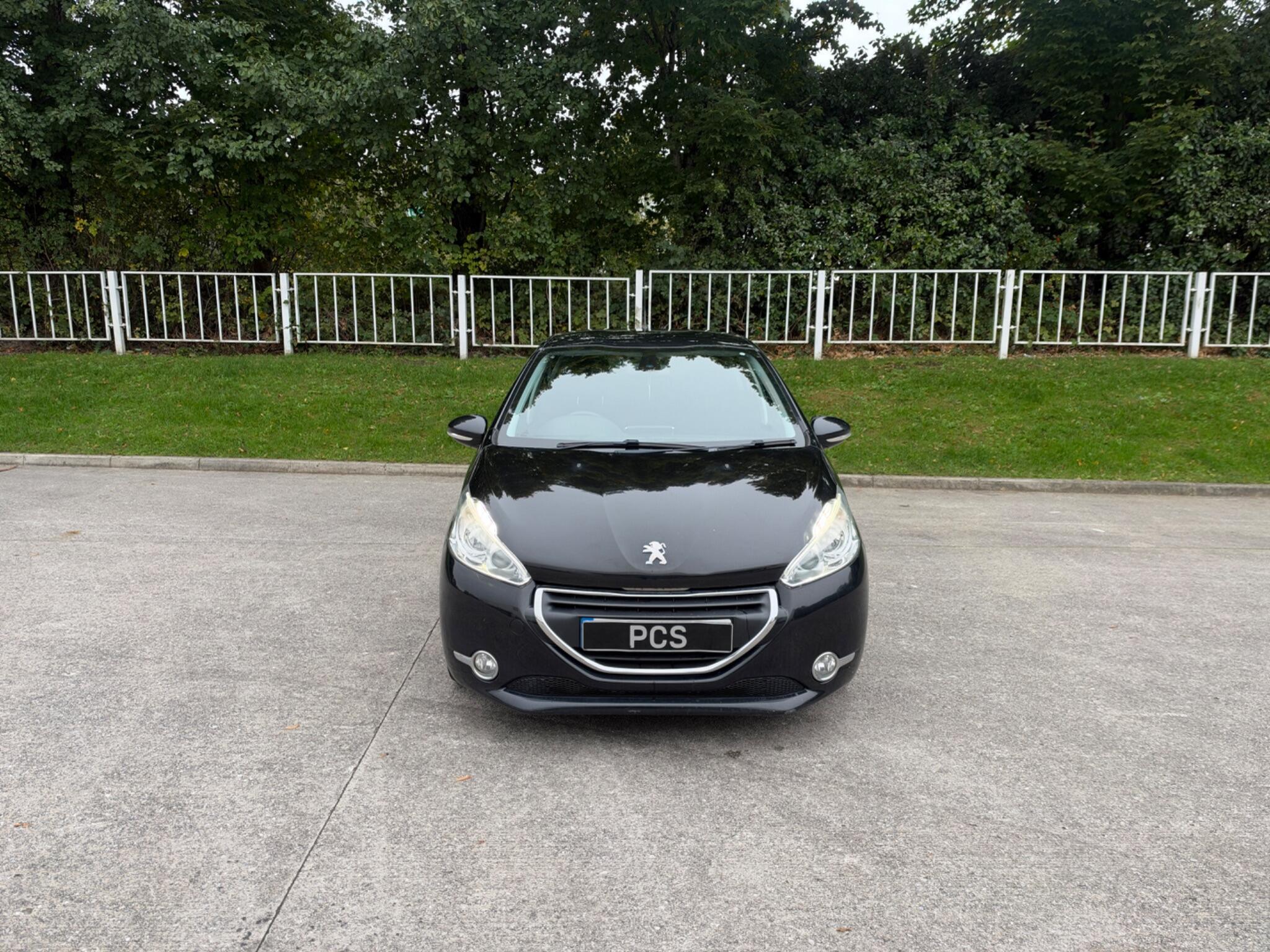 Peugeot 208 - Image 4