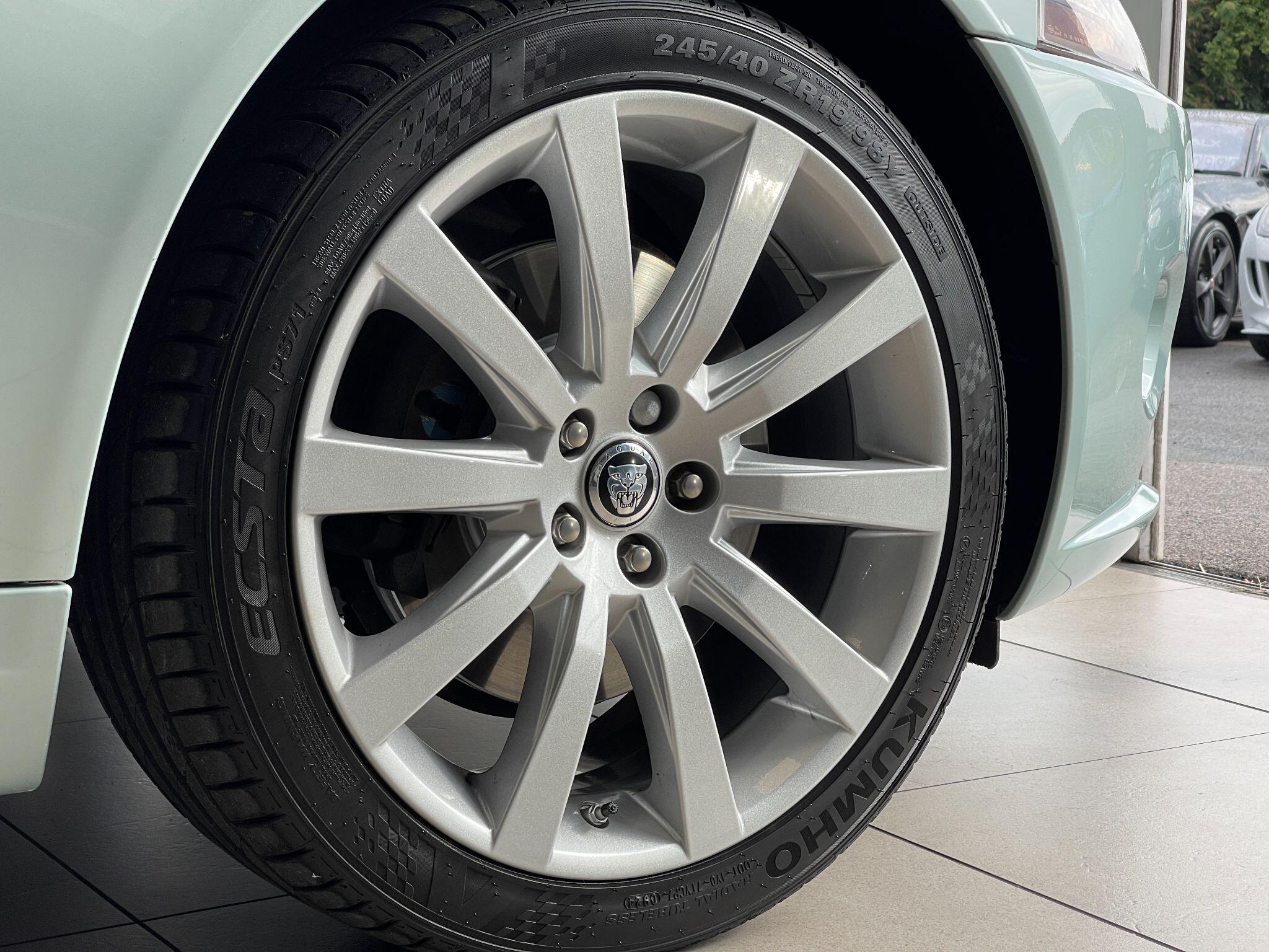 Jaguar XK - Image 3