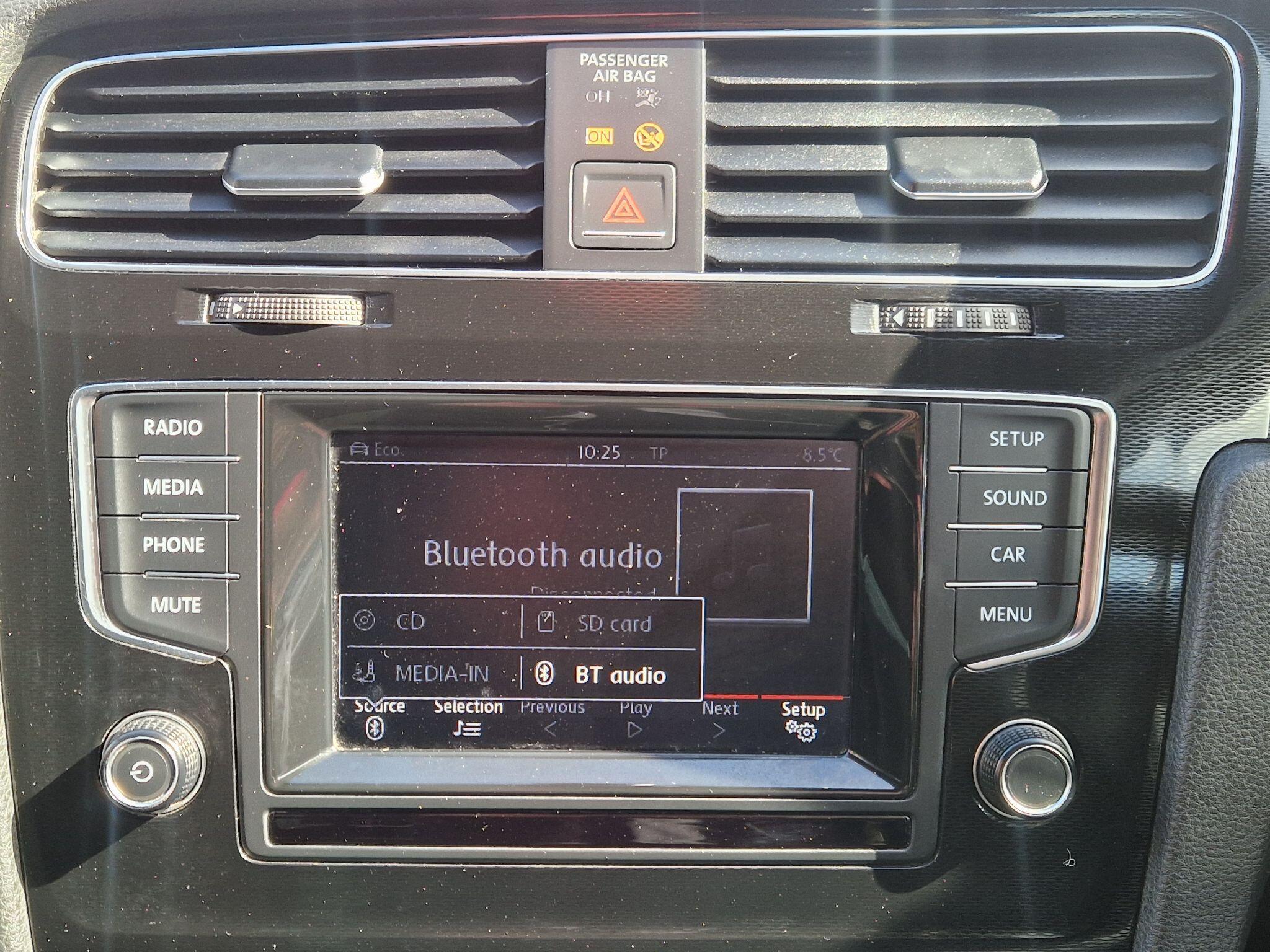 Volkswagen Golf - Image 43