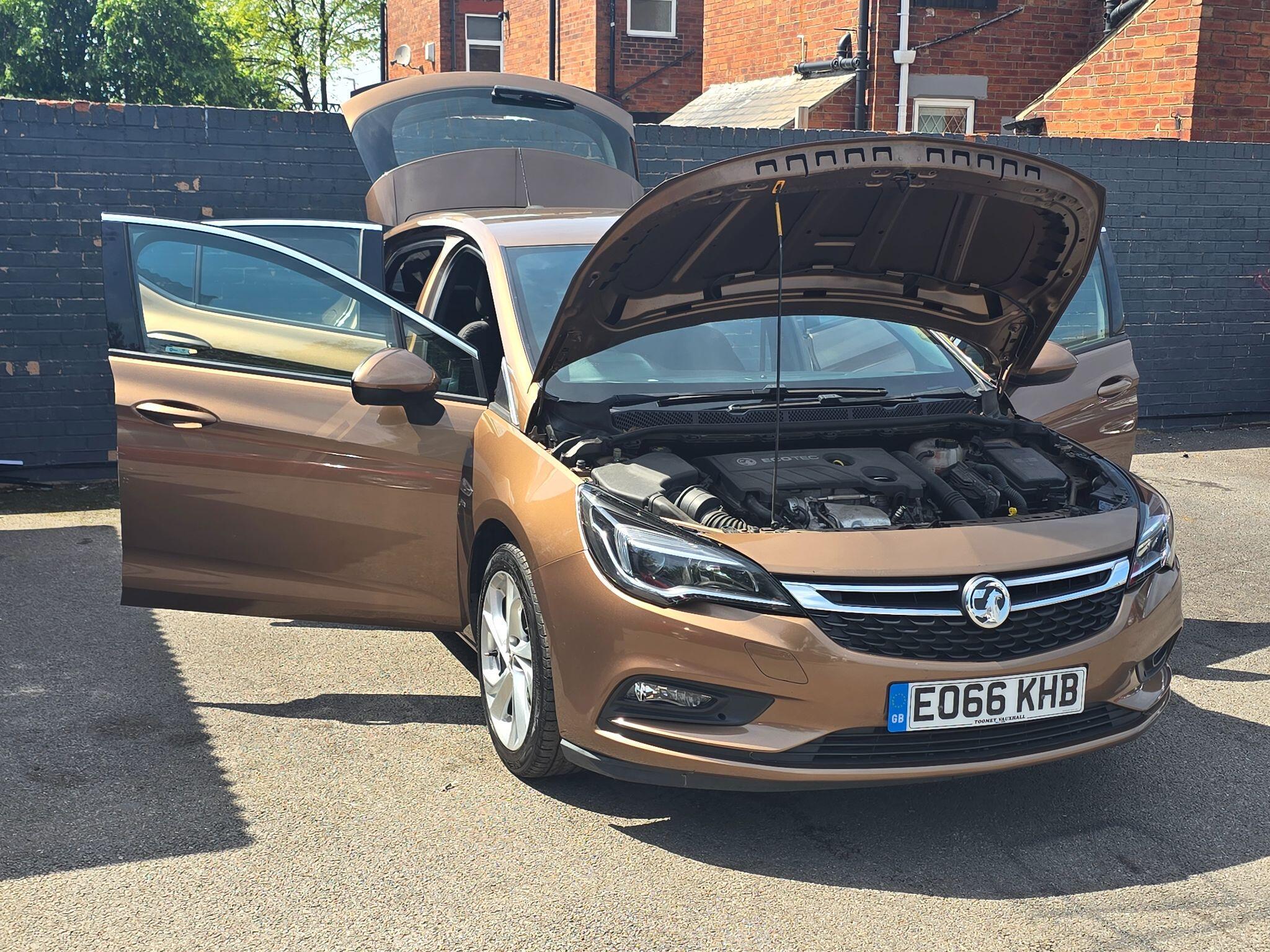 Vauxhall Astra - Image 12