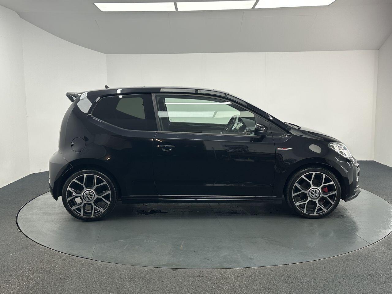 Volkswagen up! - Image 11