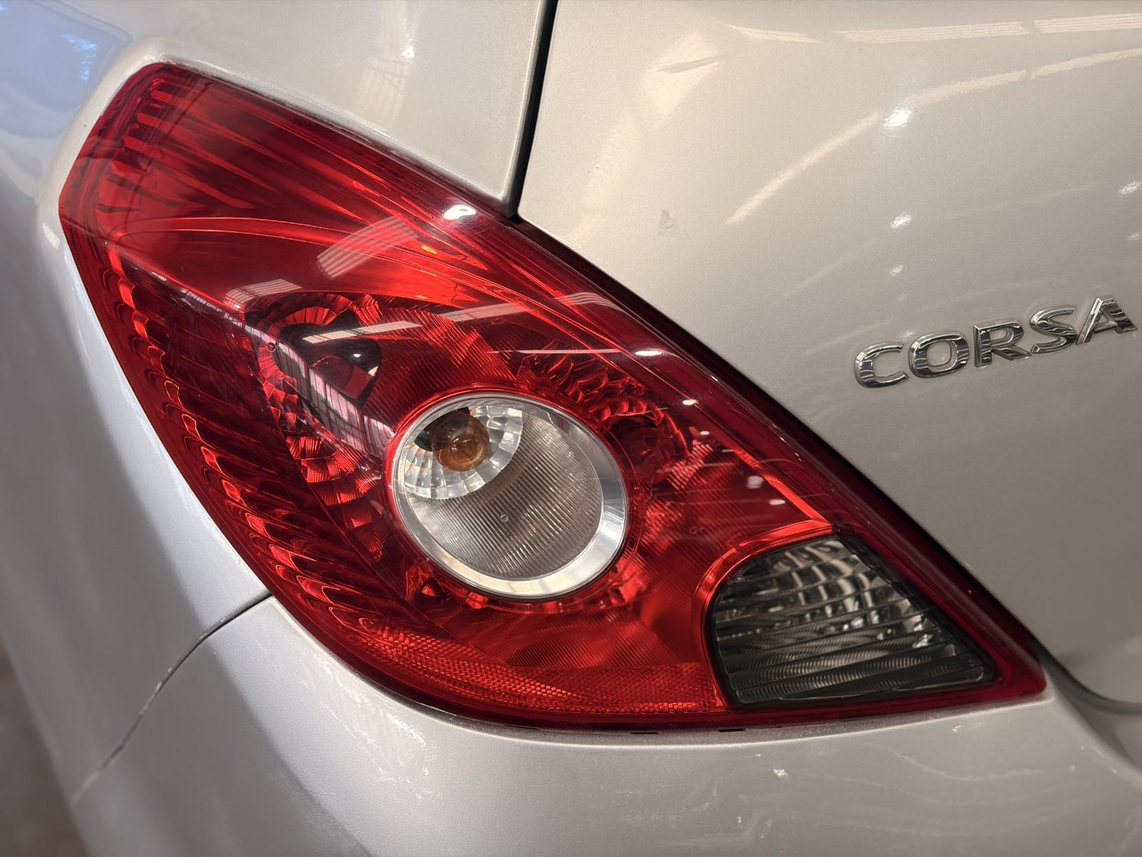 Vauxhall Corsa - Image 11