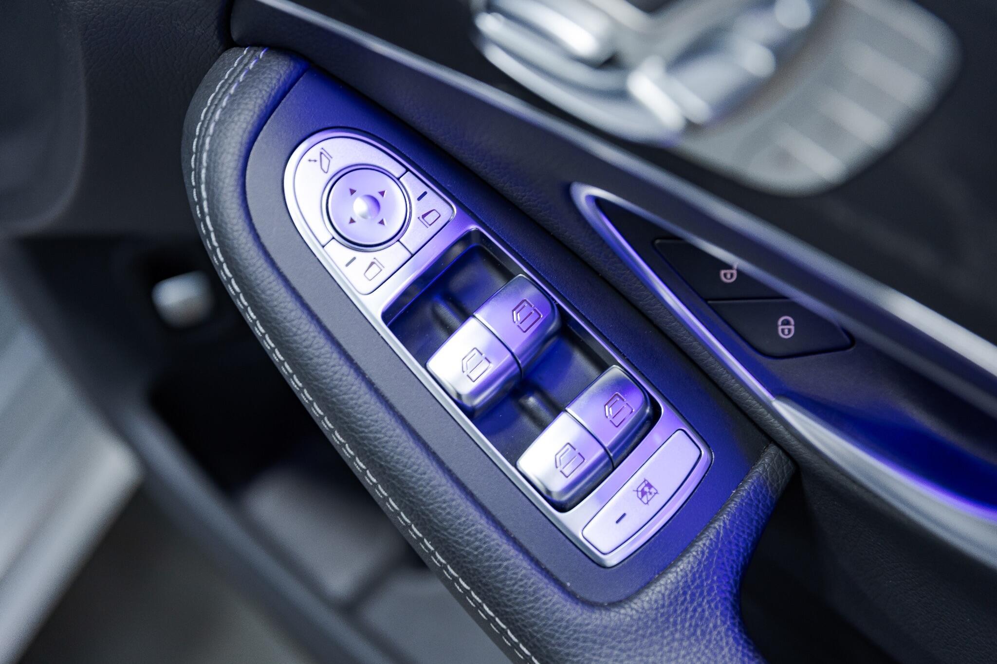 Mercedes C Class - Image 36