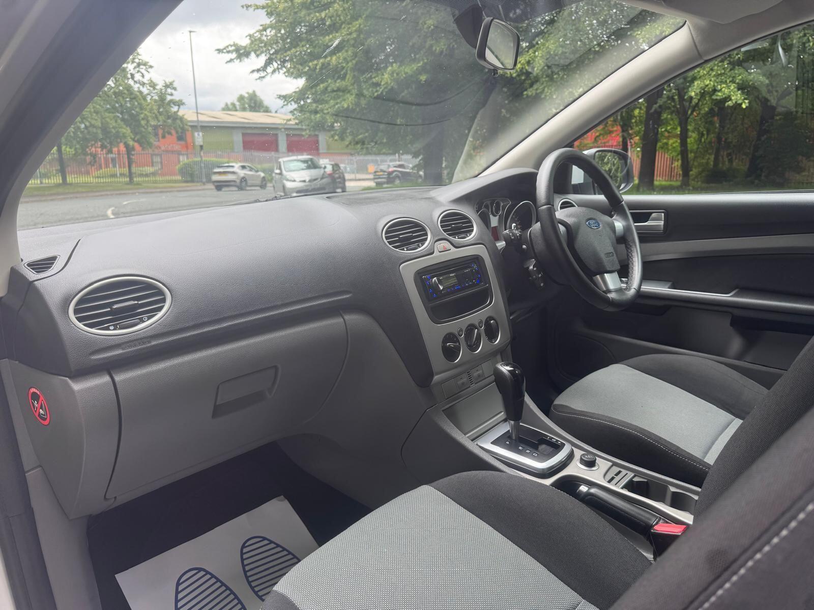 Ford Focus - Image 18