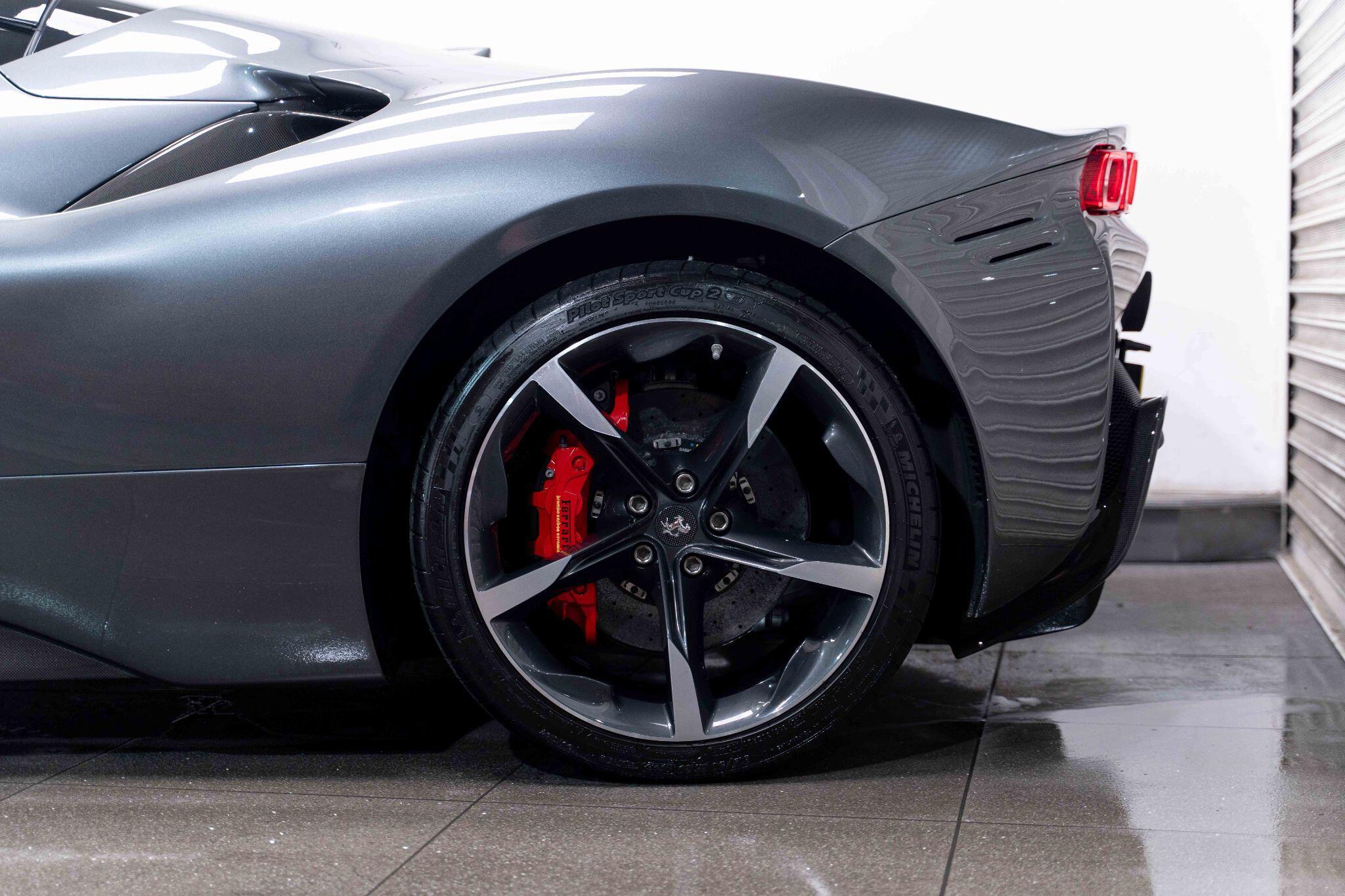 Ferrari SF90 Spider - Image 19