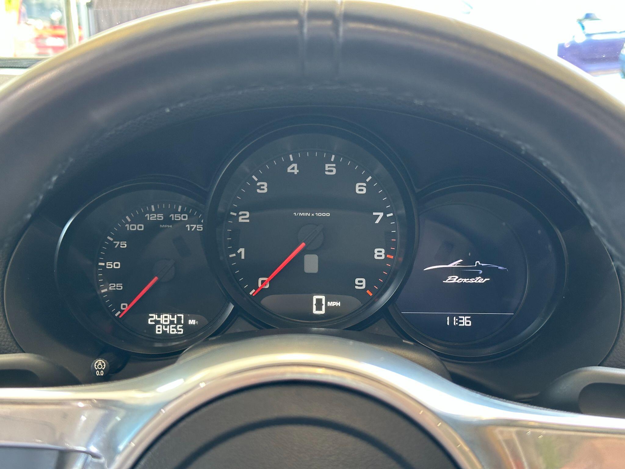 Porsche Boxster - Image 11