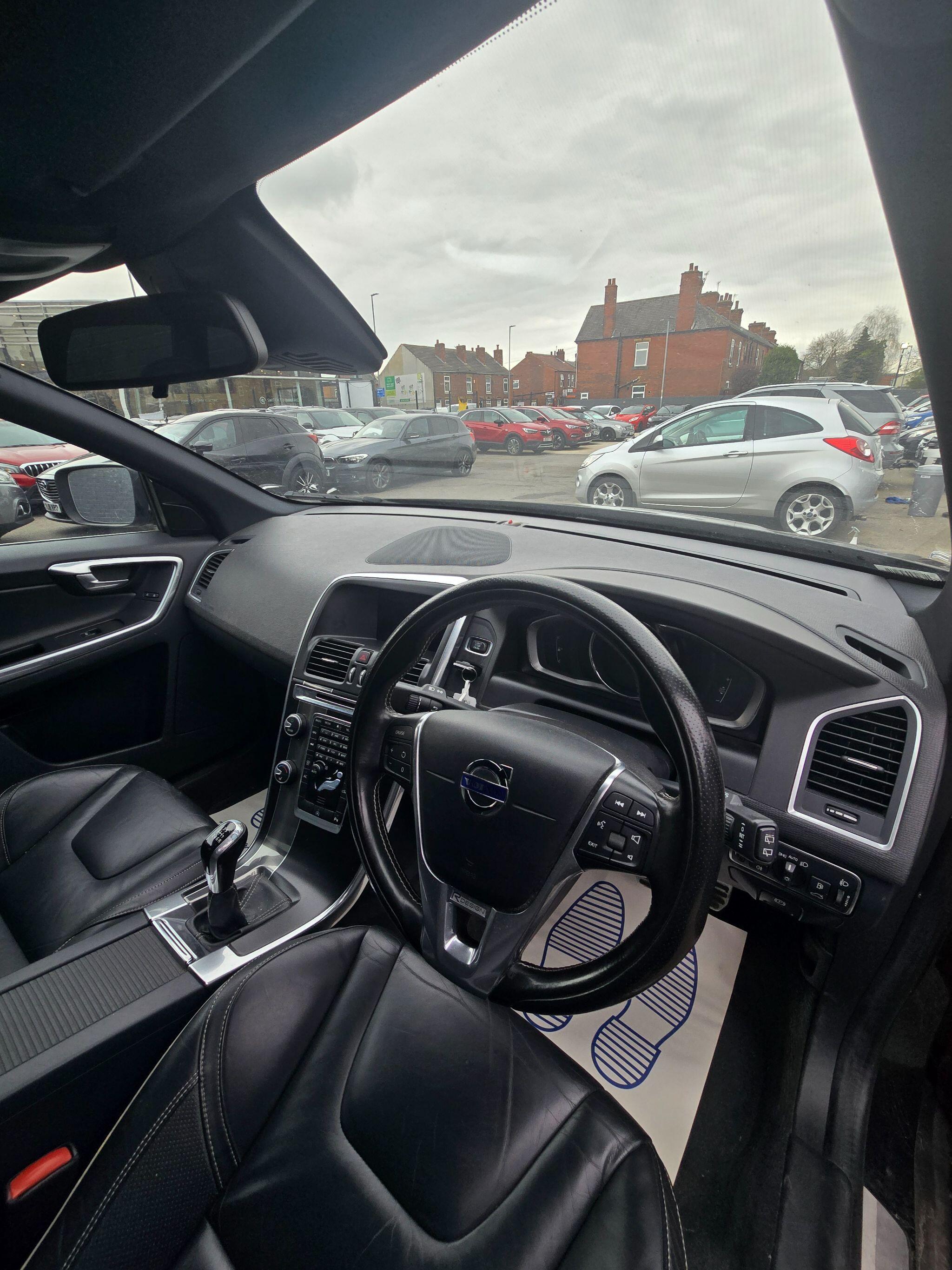 Volvo XC60 - Image 30