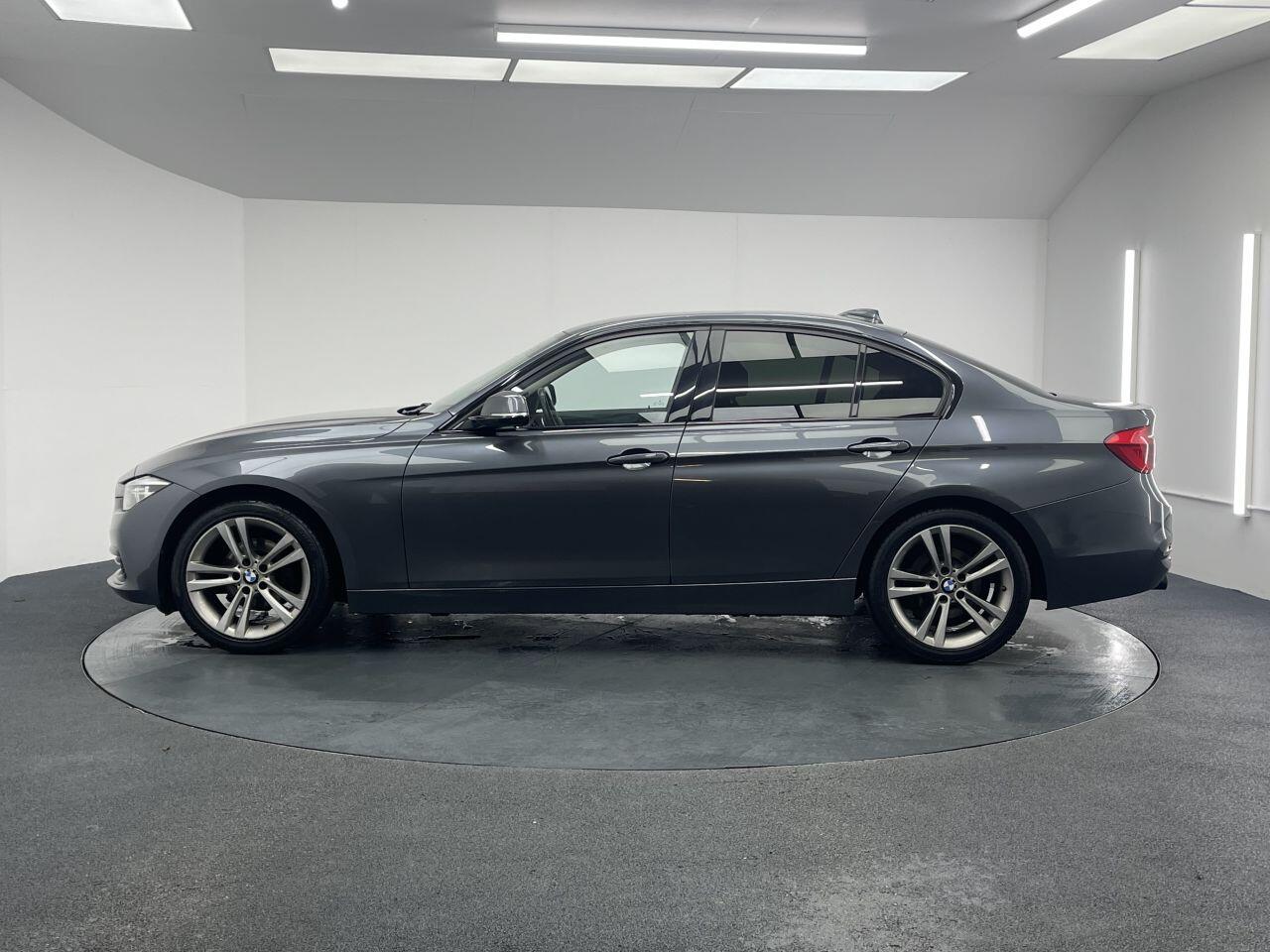 BMW 3 Series - Image 9