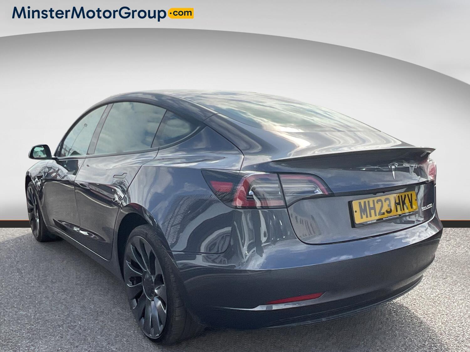 Tesla Model 3 - Image 4