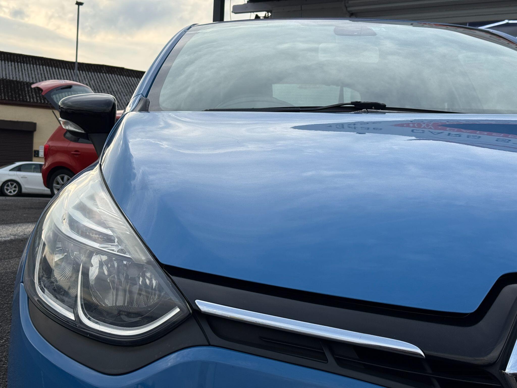 Renault Clio - Image 12