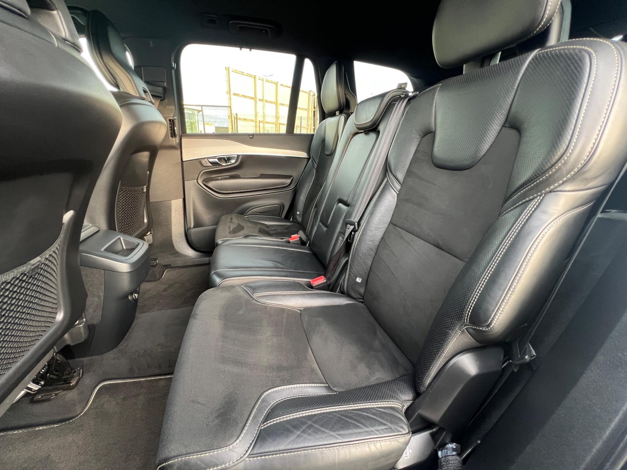 Volvo XC90 - Image 12