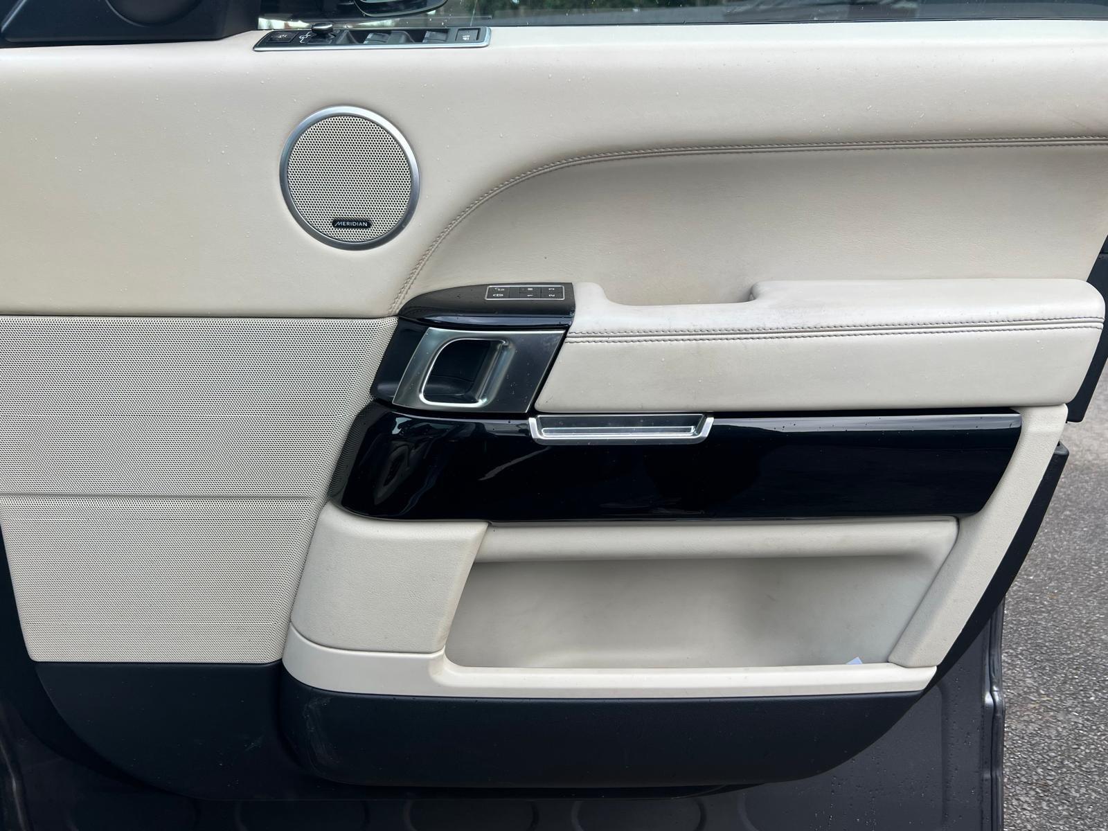 Land Rover Range Rover - Image 32