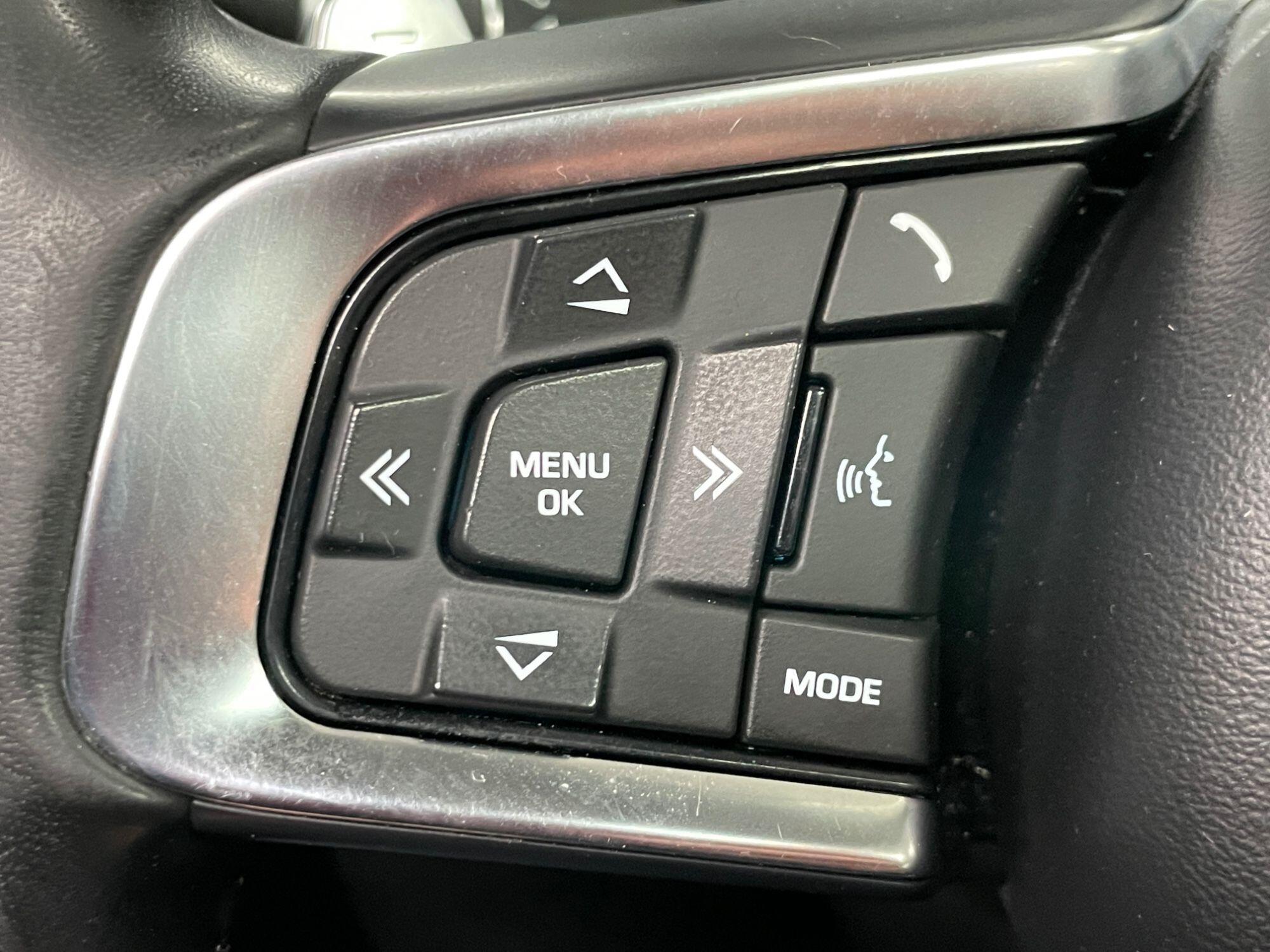 Jaguar F-Pace - Image 36