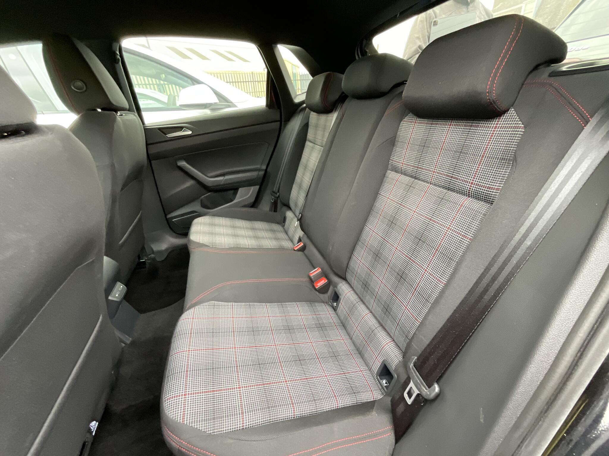 Volkswagen Polo - Image 14