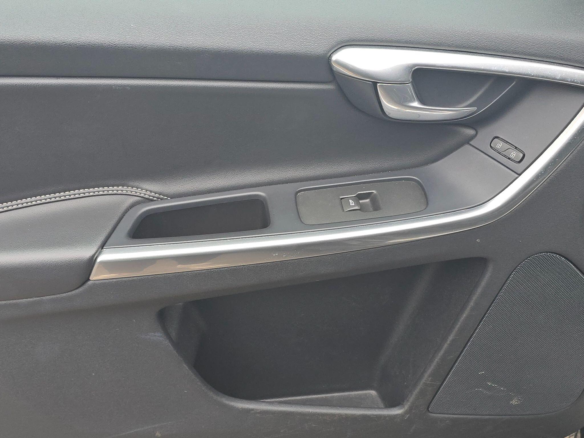 Volvo XC60 - Image 38