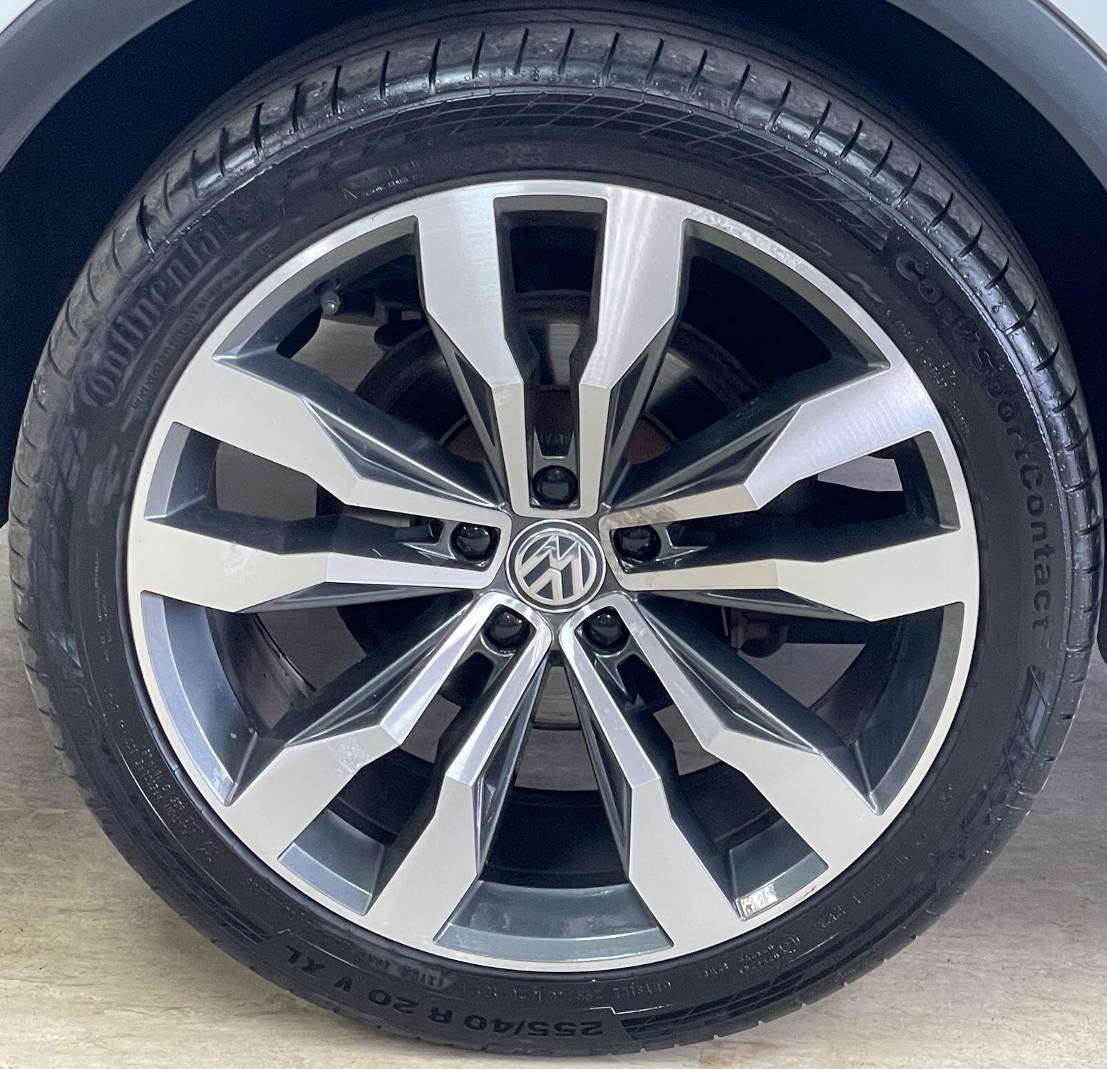 Volkswagen Tiguan - Image 15