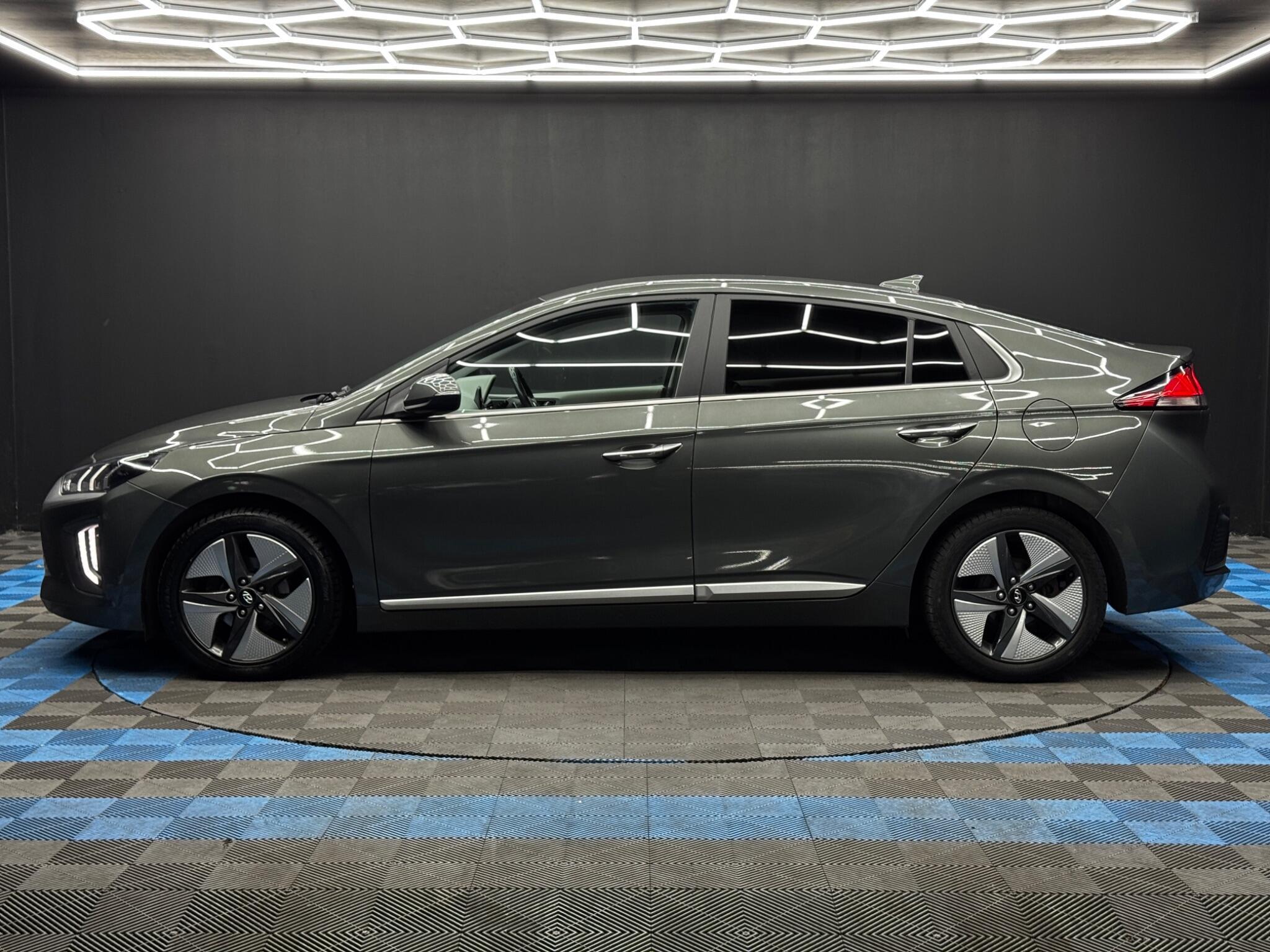 Hyundai Ioniq - Image 8