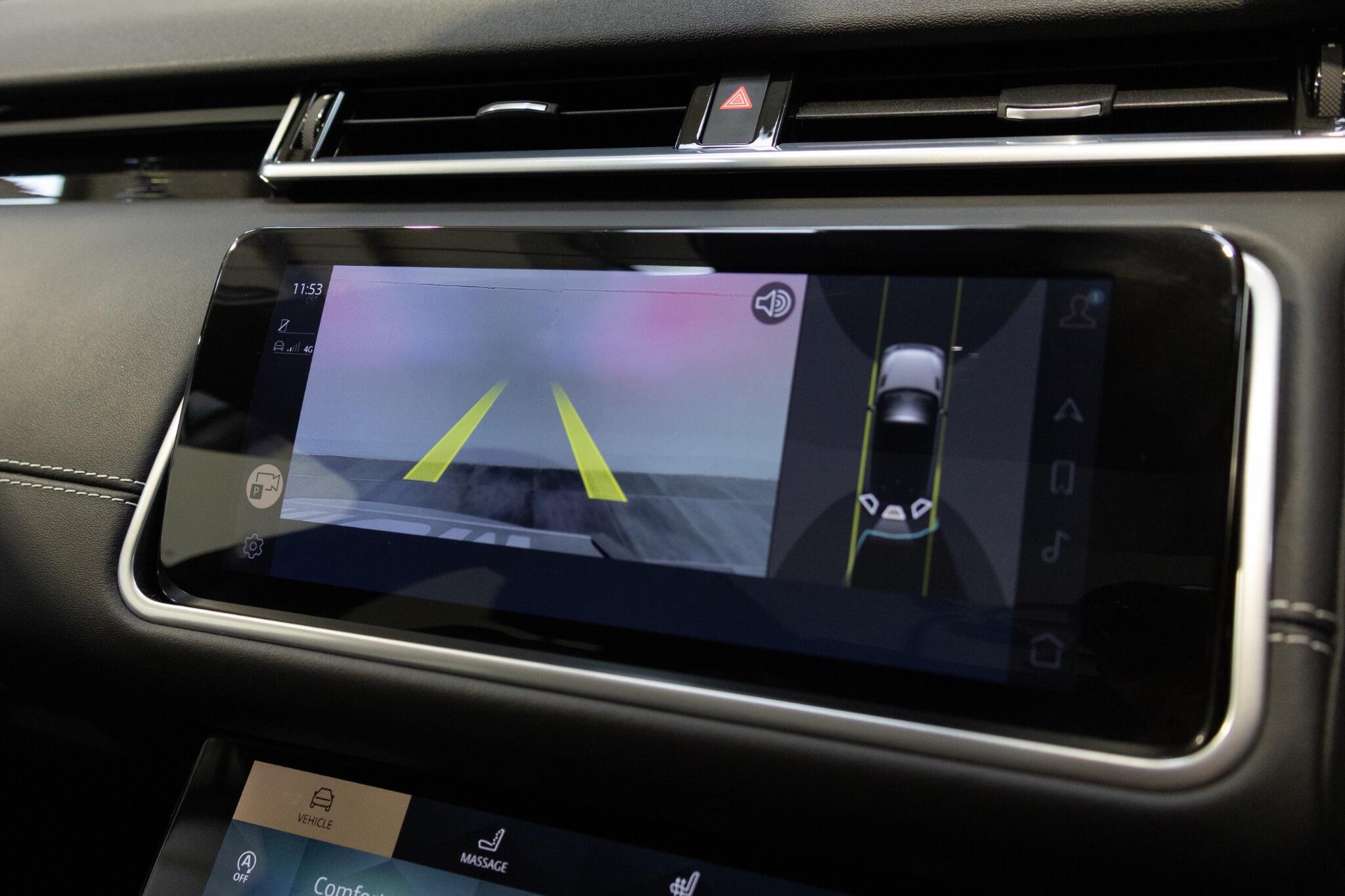 Land Rover Range Rover Velar - Image 25