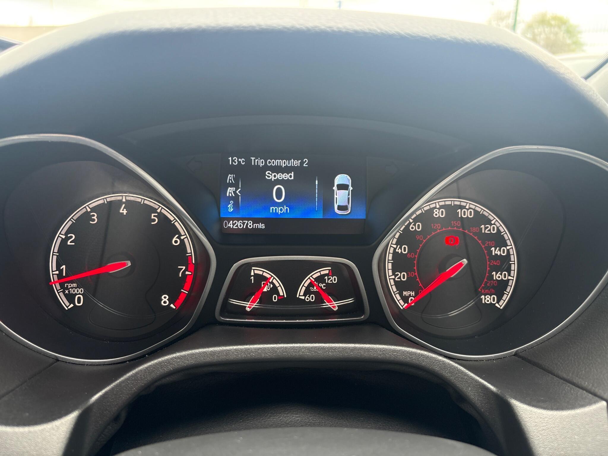 Ford Focus - Image 29