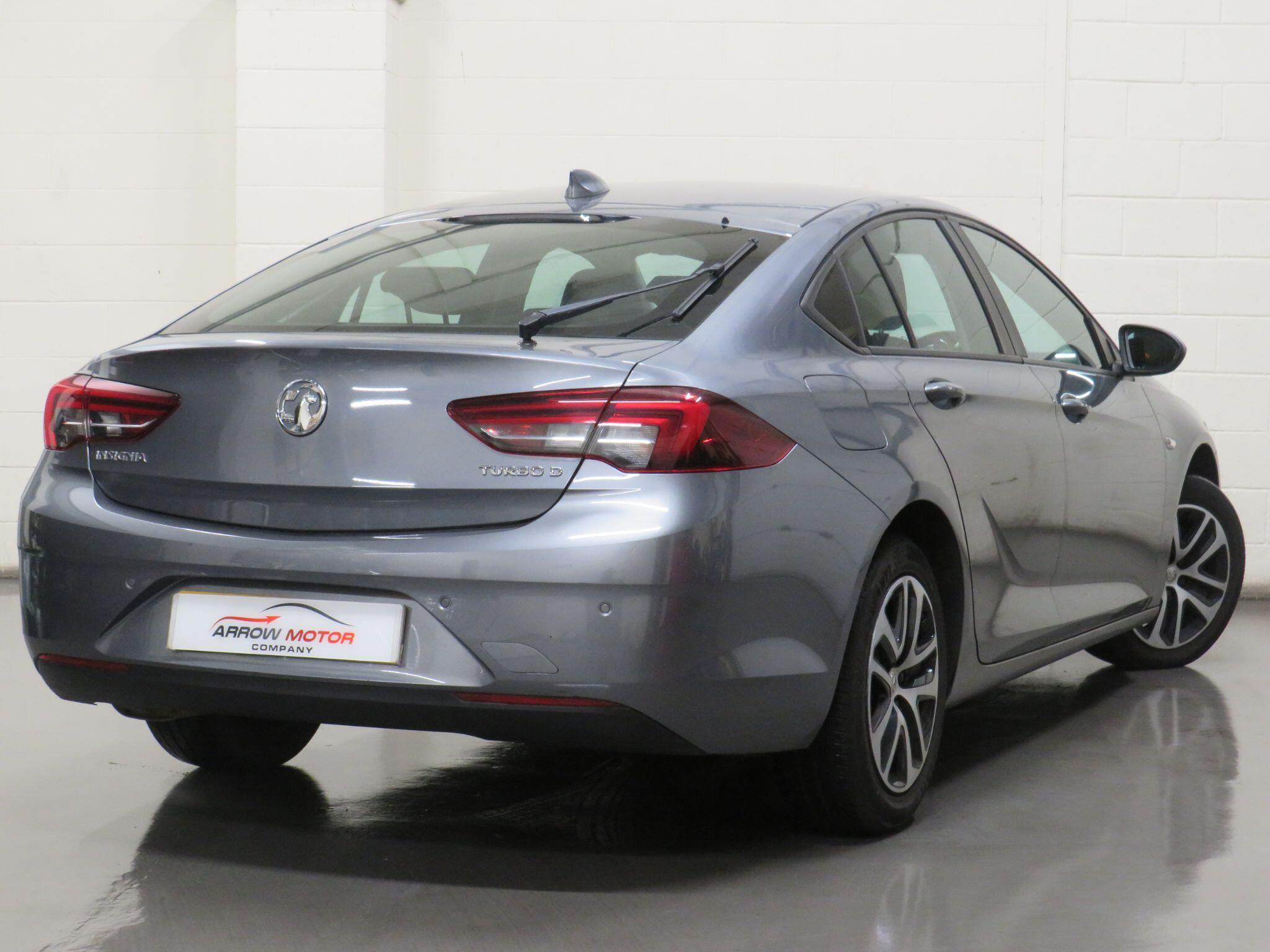 Vauxhall Insignia - Image 3
