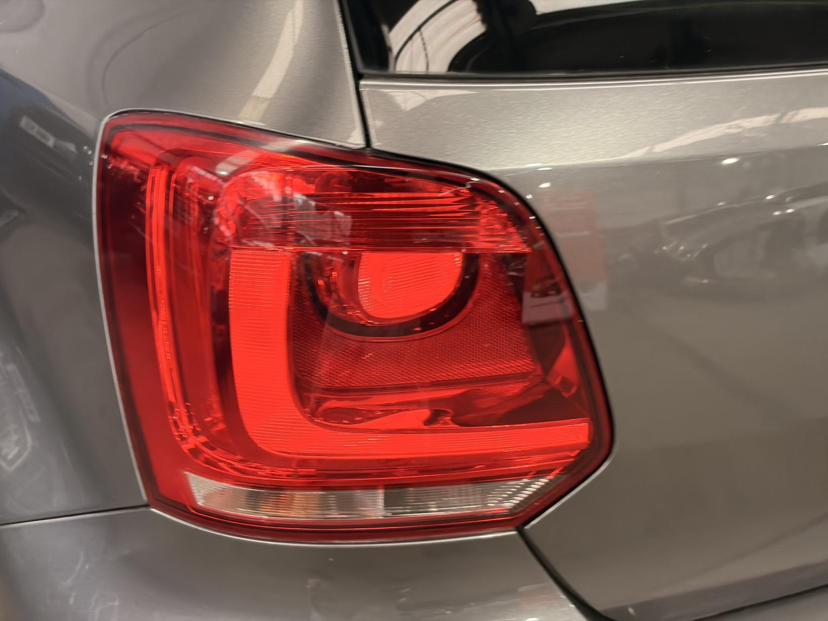 Volkswagen Polo - Image 10