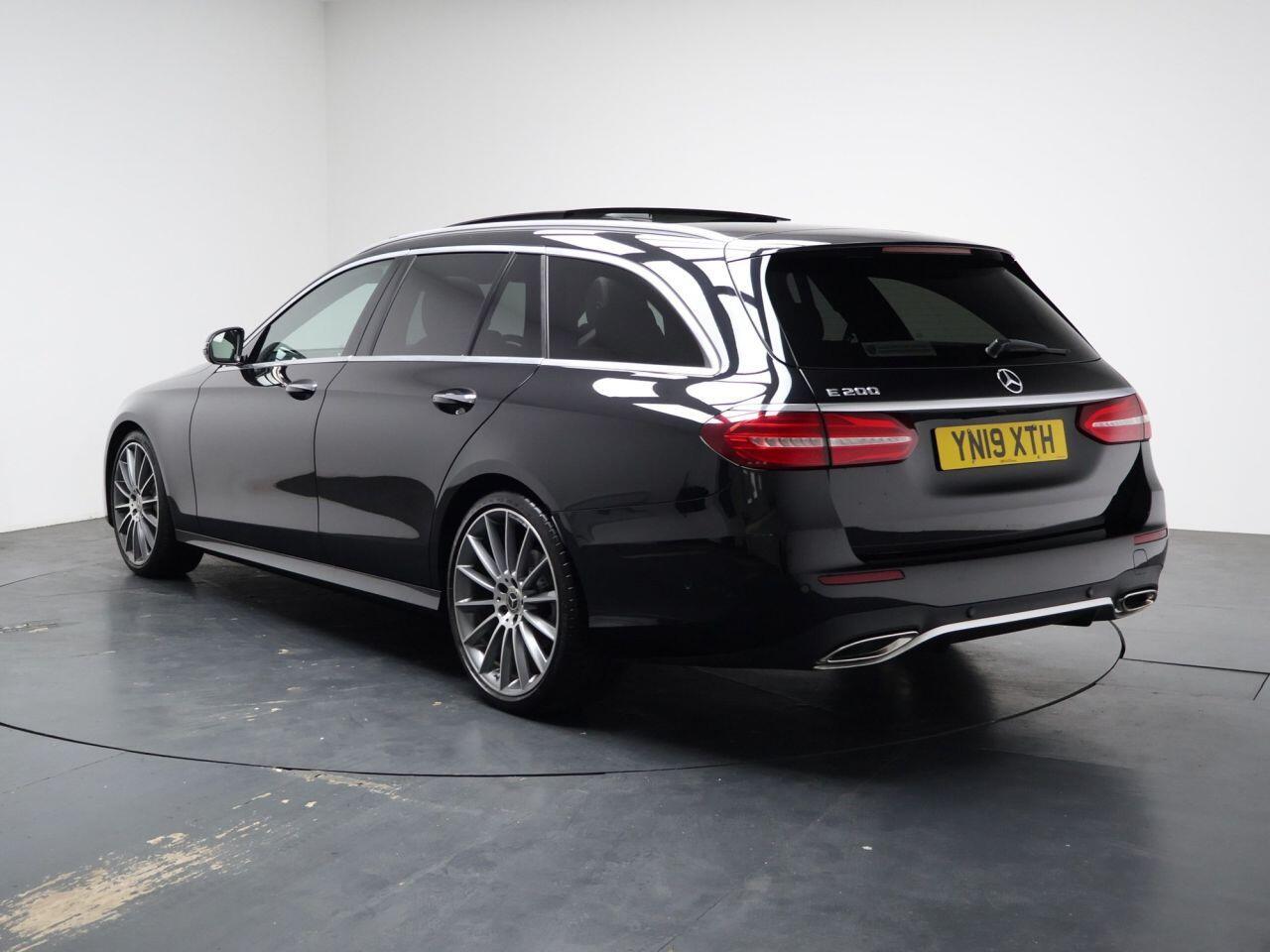 Mercedes-benz E Class - Image 9