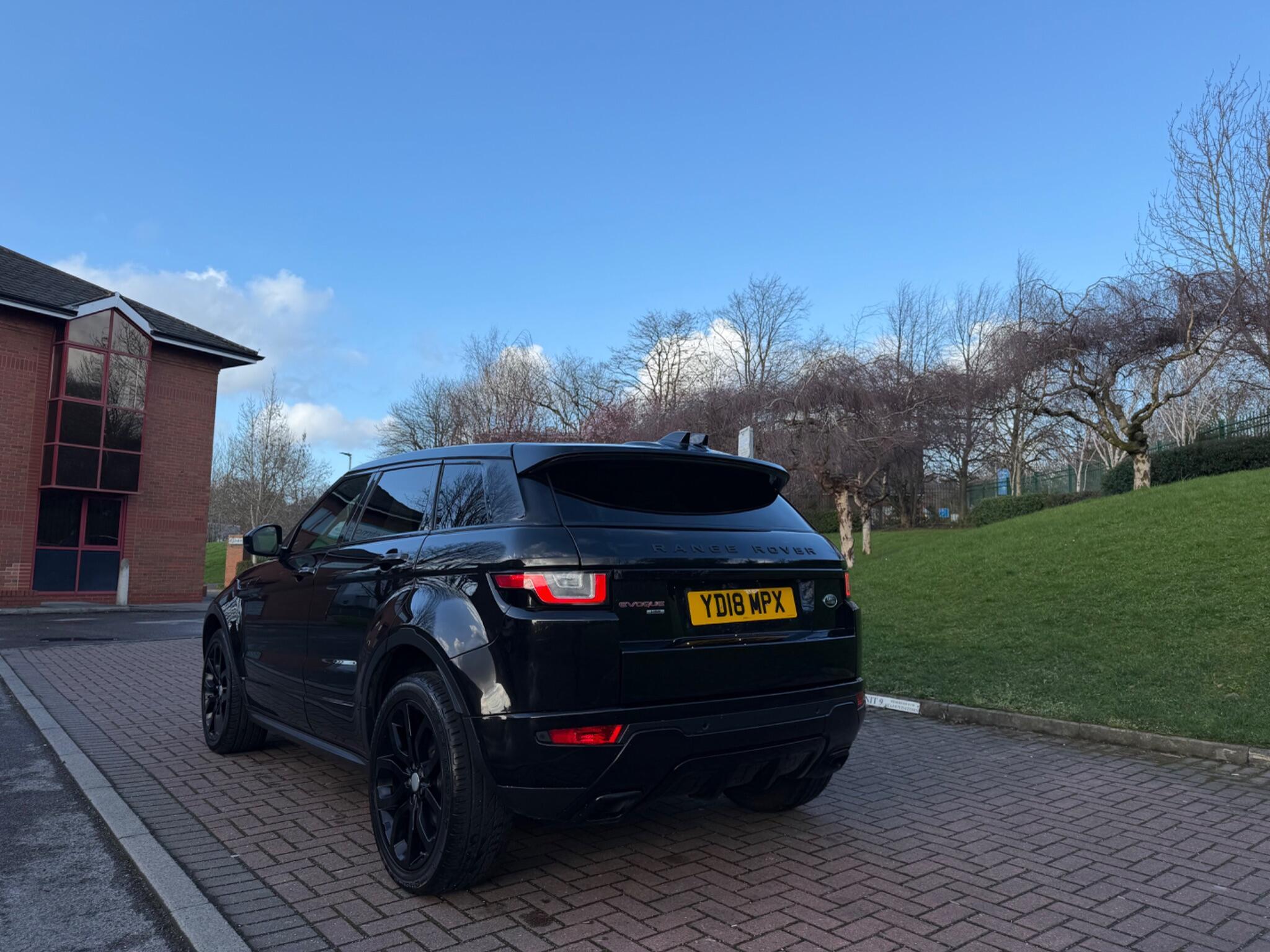 Land Rover Range Rover Evoque - Image 9