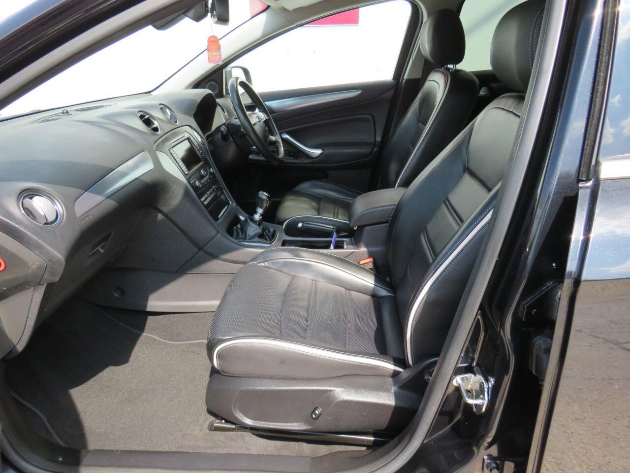 Ford Mondeo - Image 9