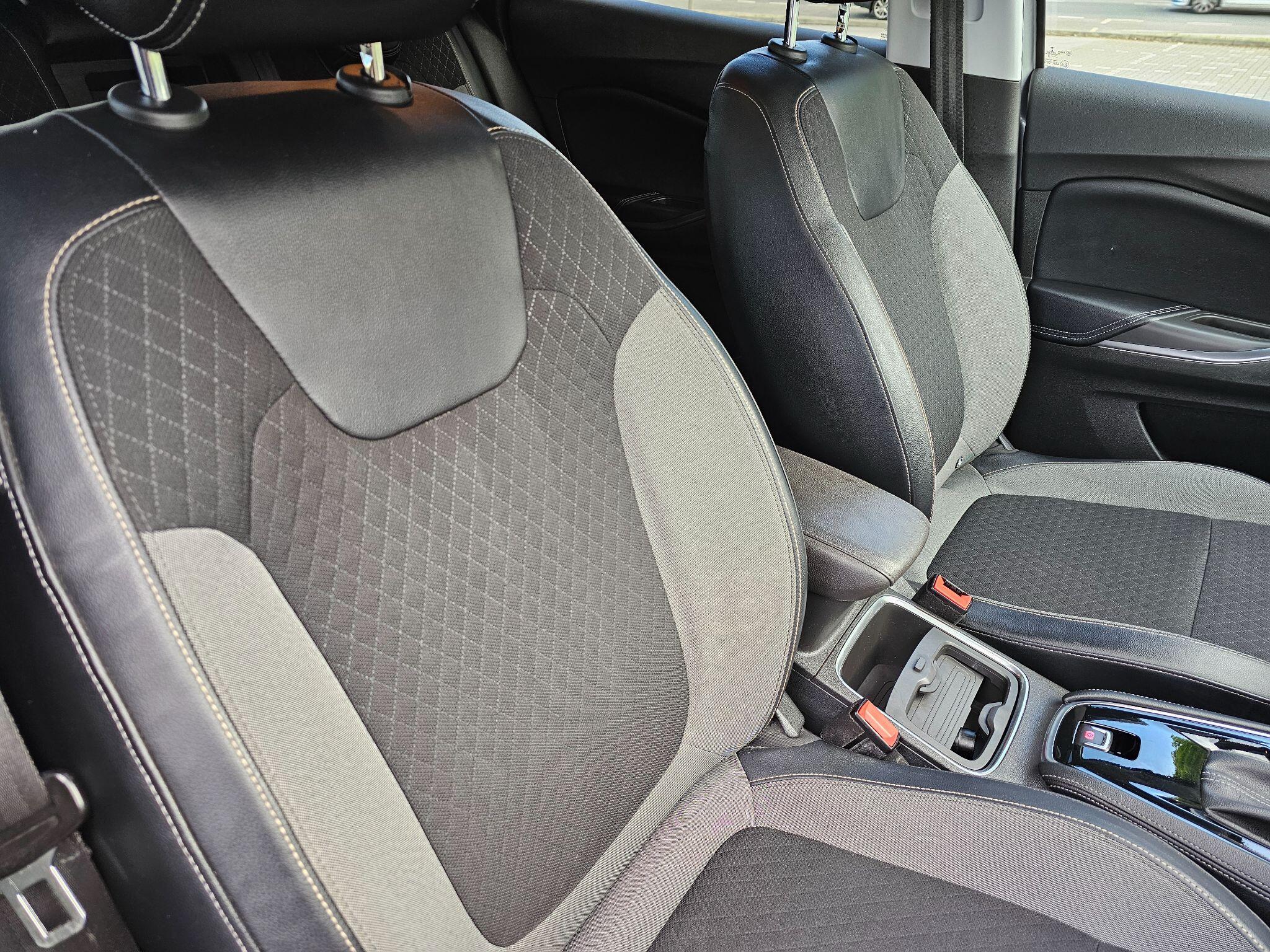 Vauxhall Grandland X - Image 16