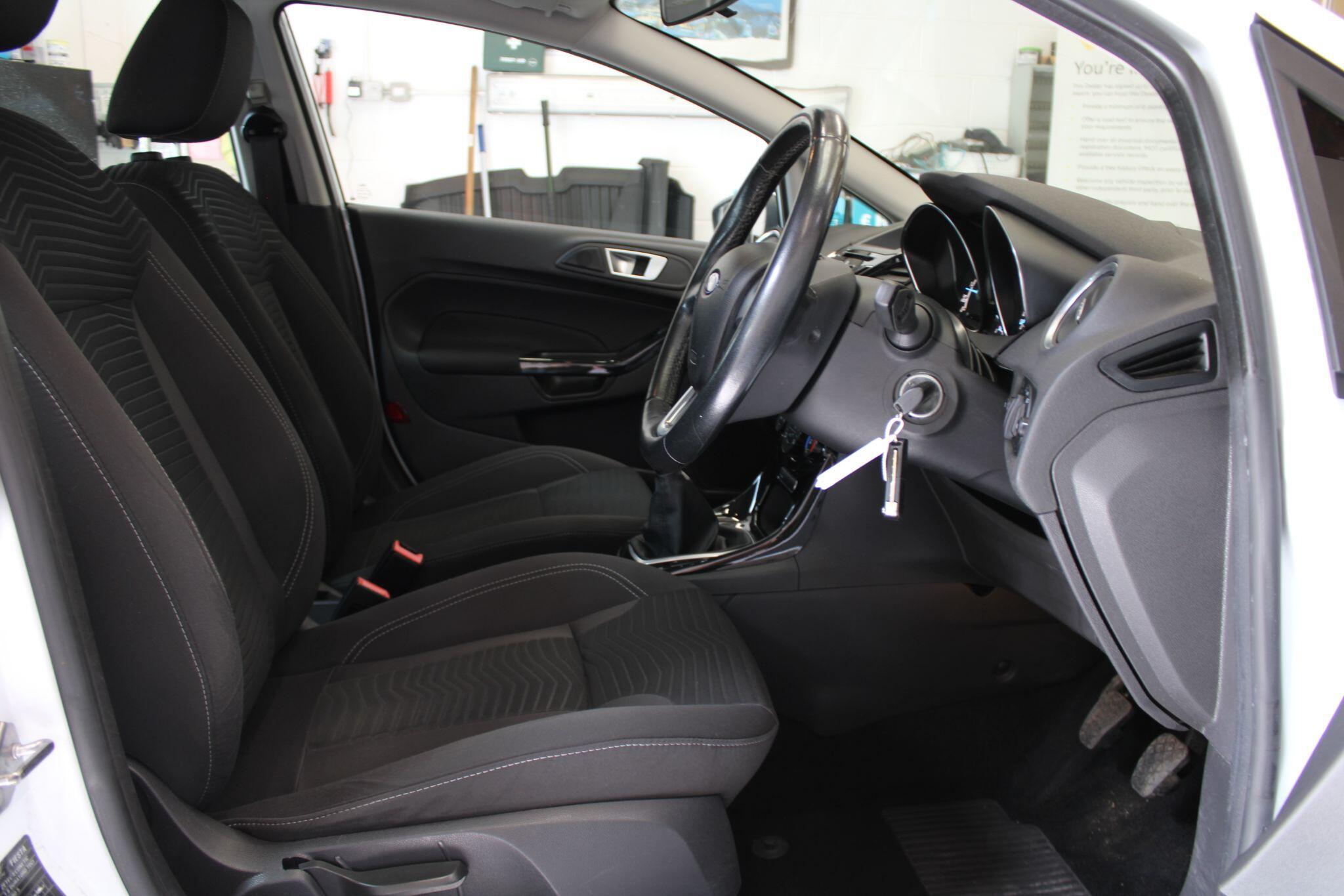 Ford Fiesta - Image 45